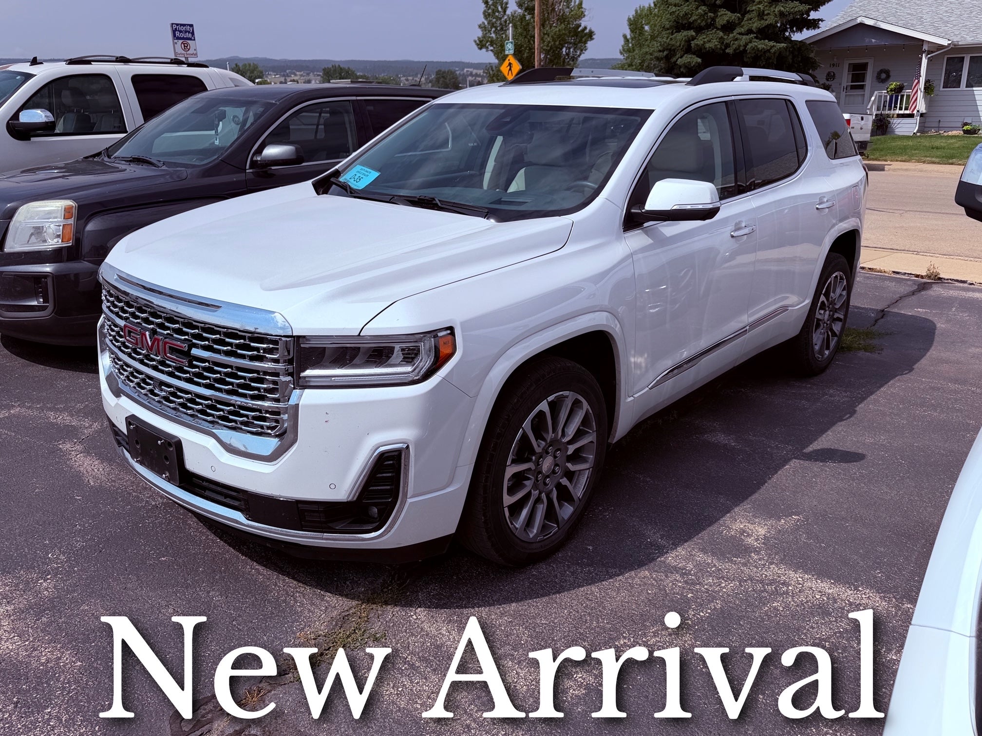  2023 GMC Acadia Denali AWD   