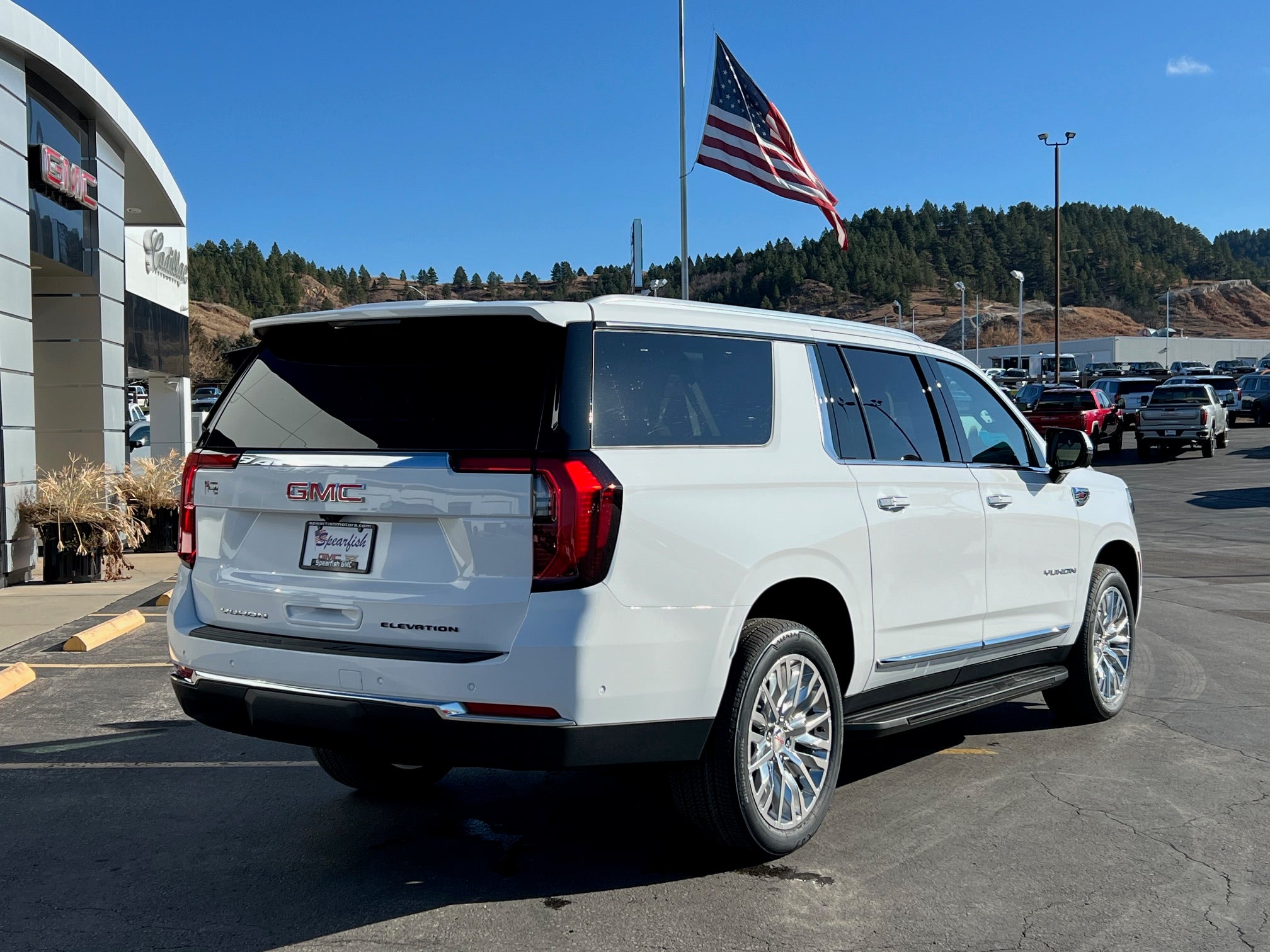 View vehicle photo 7