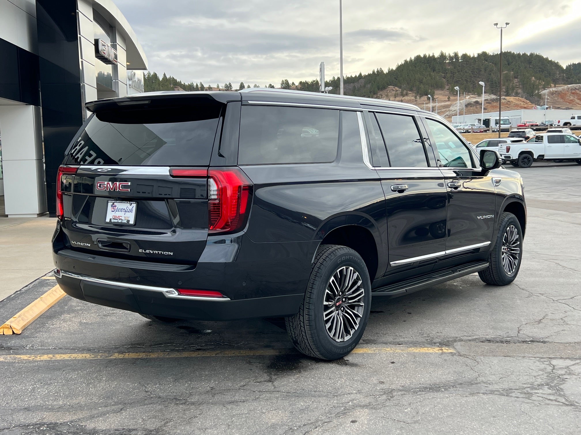 View vehicle photo 7