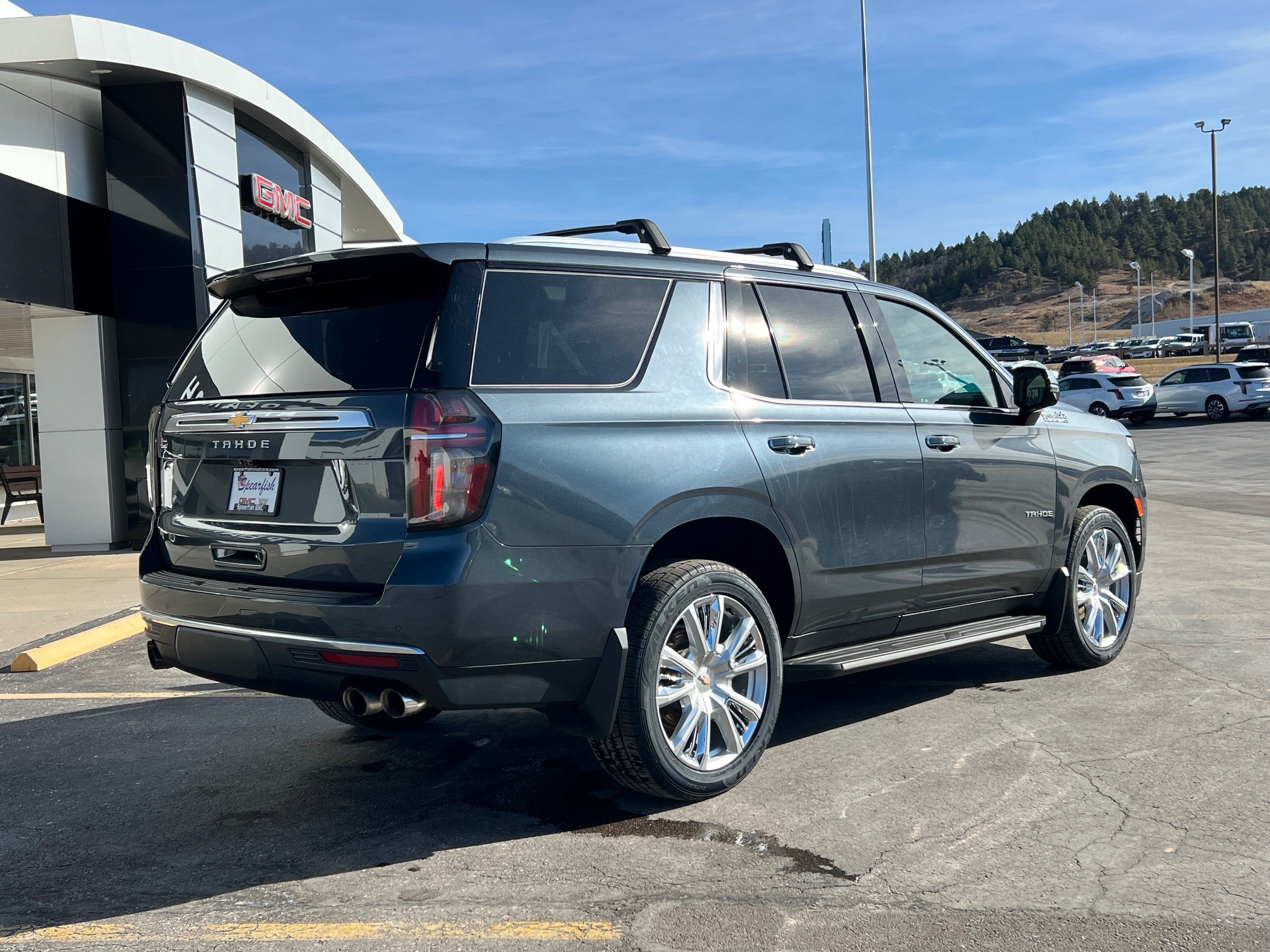 View vehicle photo 7