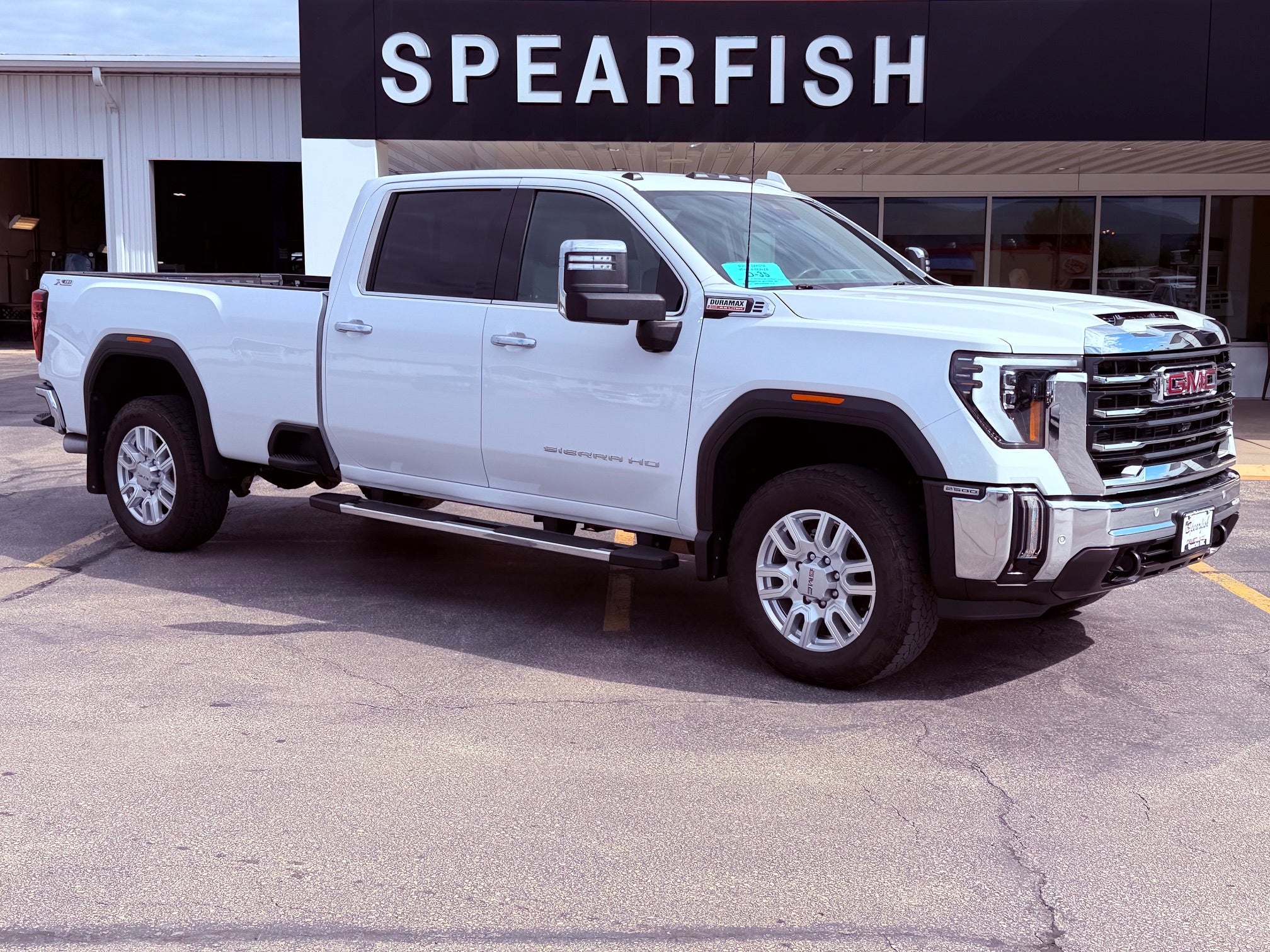  2024 GMC Sierra 2500HD SLT Crew Cab 4WD   