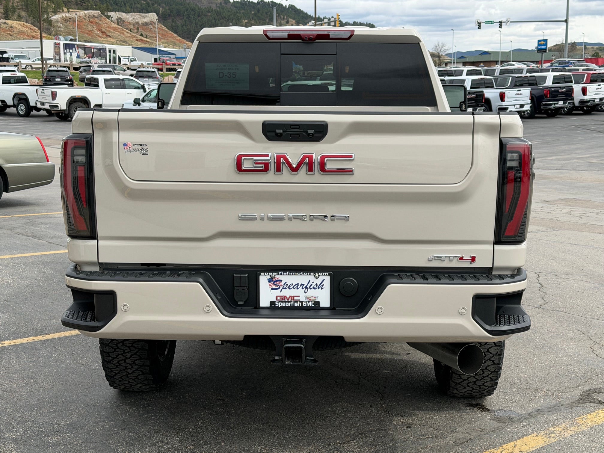 View vehicle photo 6