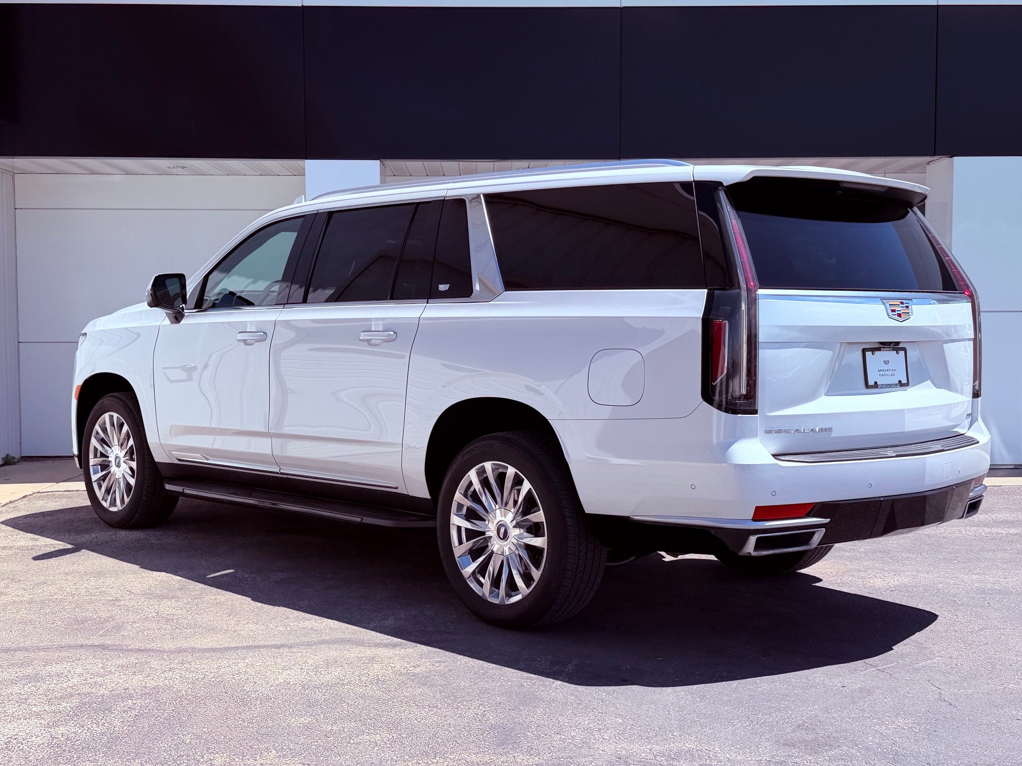 View vehicle photo 5