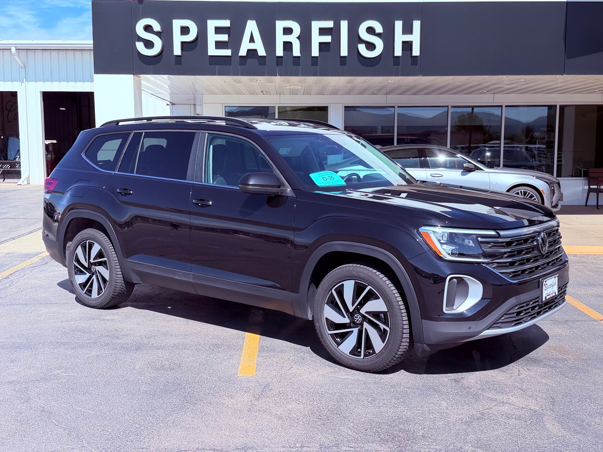Black 2024 Volkswagen Atlas SUV / Crossover All-Wheel Drive 