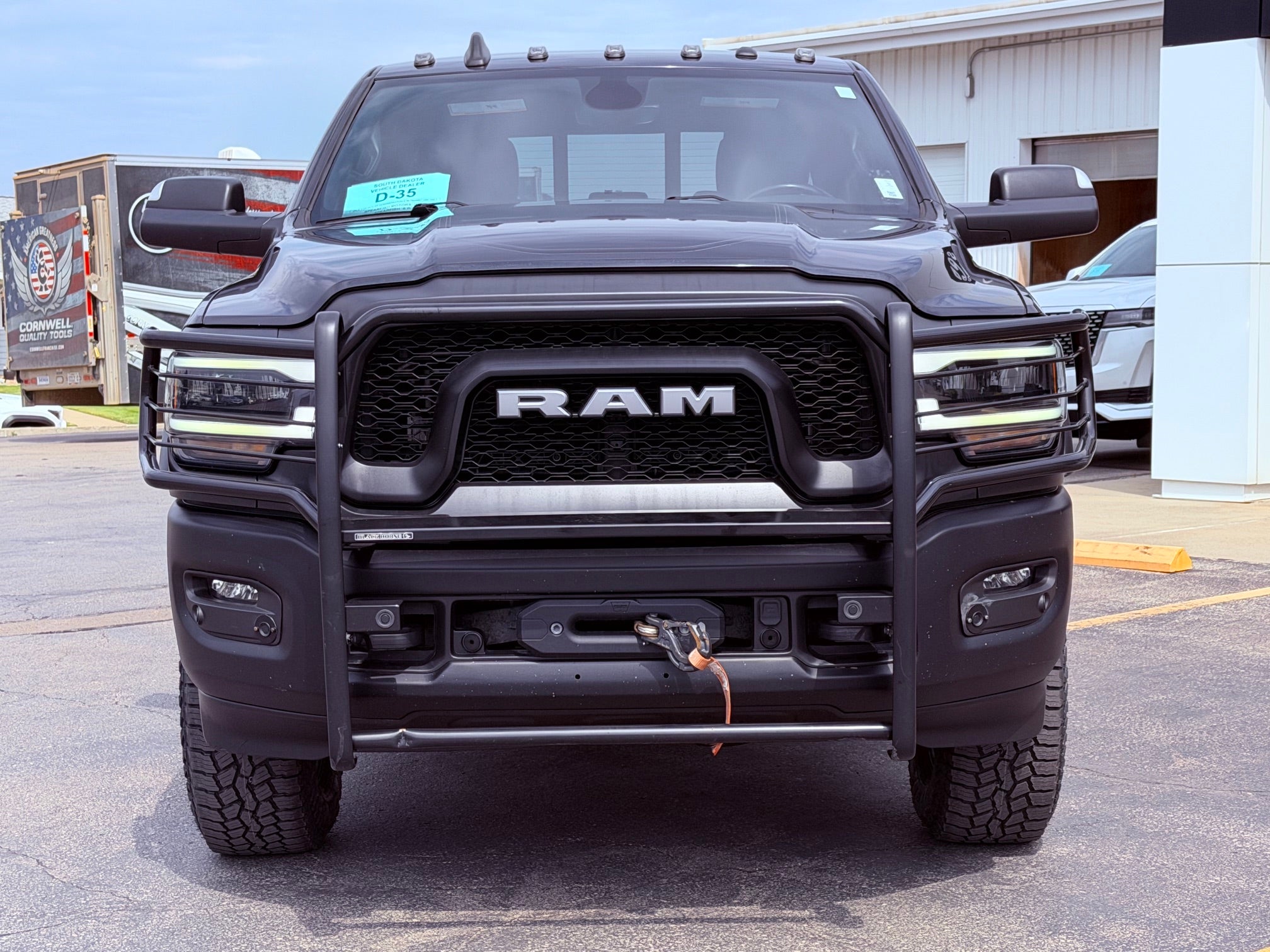 View vehicle photo 2