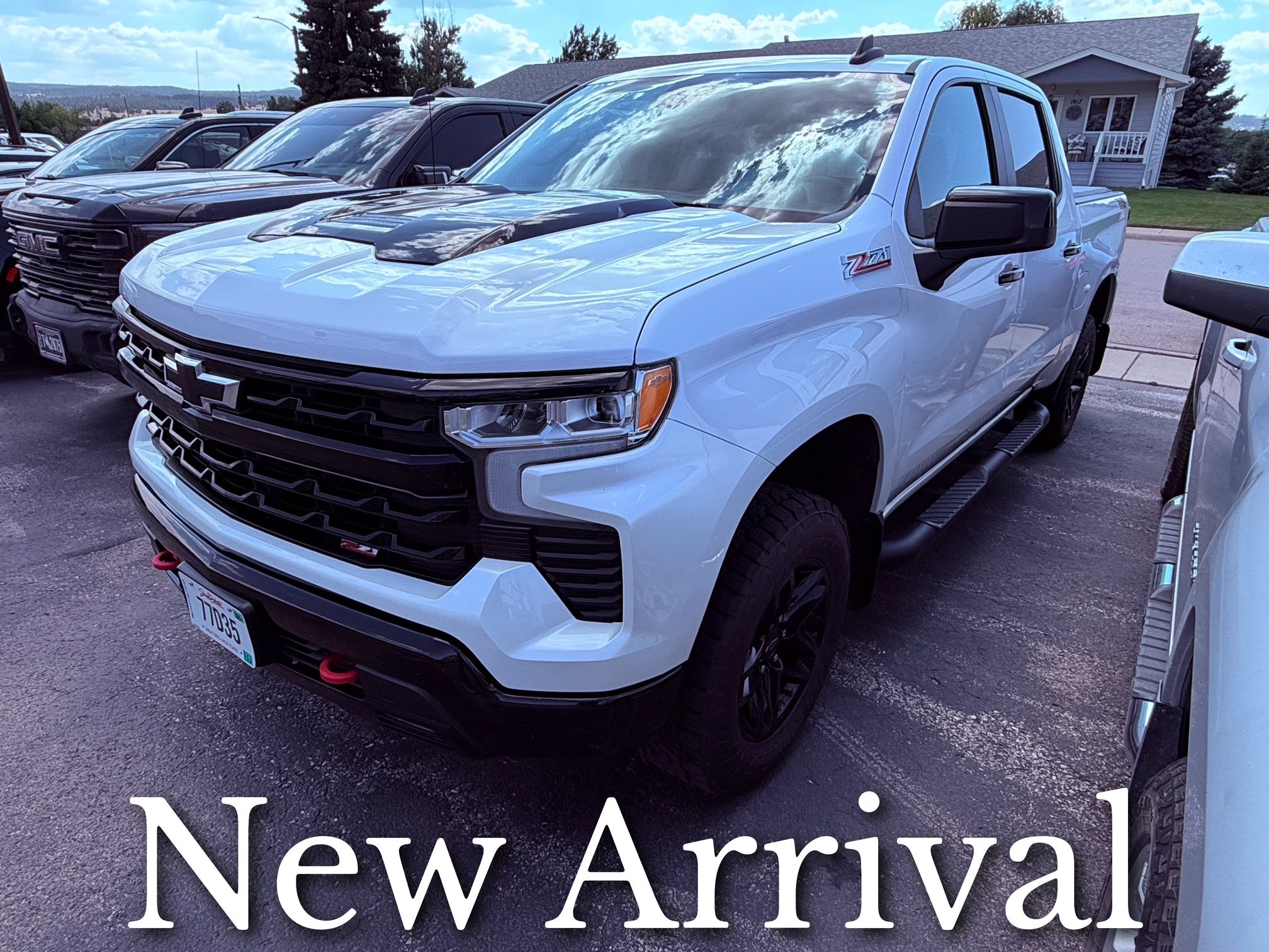 White (Iridescent Pearl Tricoat) 2023 Chevrolet Silverado 1500 Pickup Truck Four-Wheel Drive Automatic