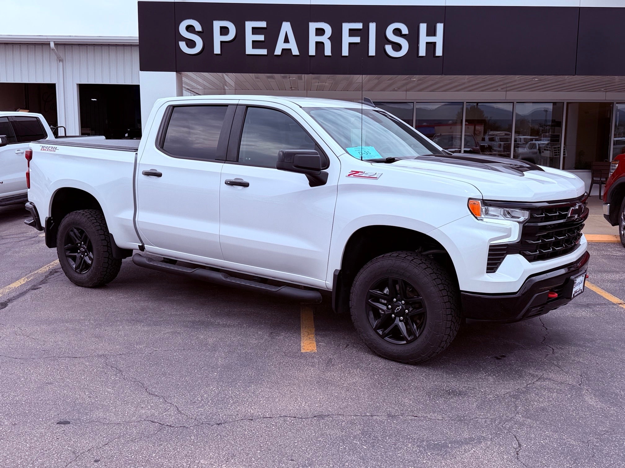 White (Iridescent Pearl Tricoat) 2023 Chevrolet Silverado 1500 Pickup Truck Four-Wheel Drive Automatic