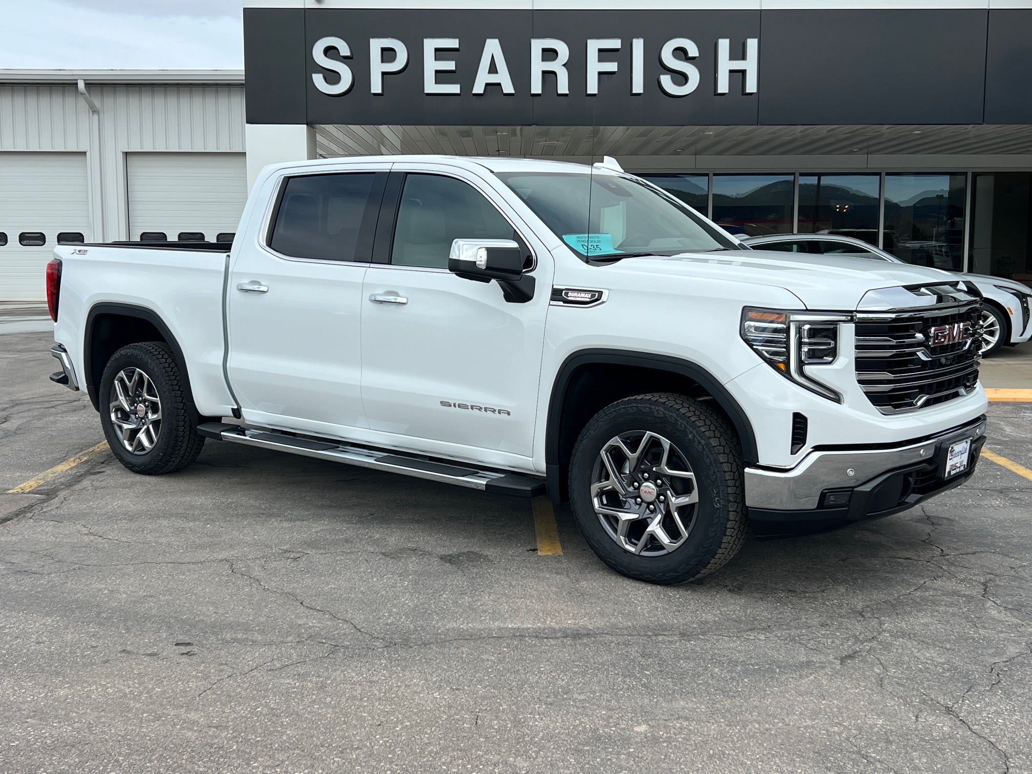 2026 GMC Sierra 1500 SLT Crew Cab 4WD