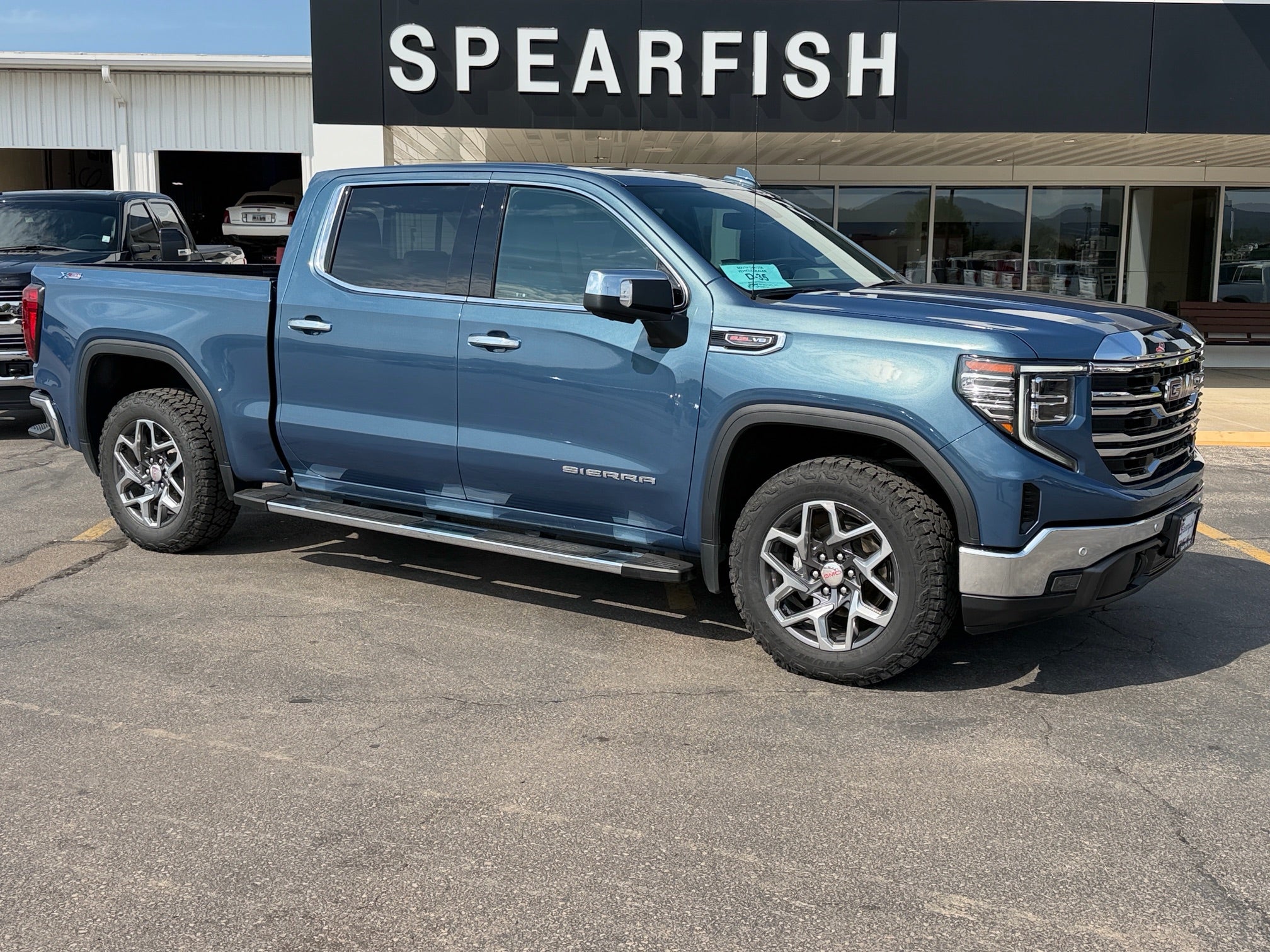  2024 GMC Sierra 1500 SLT Crew Cab 4WD   