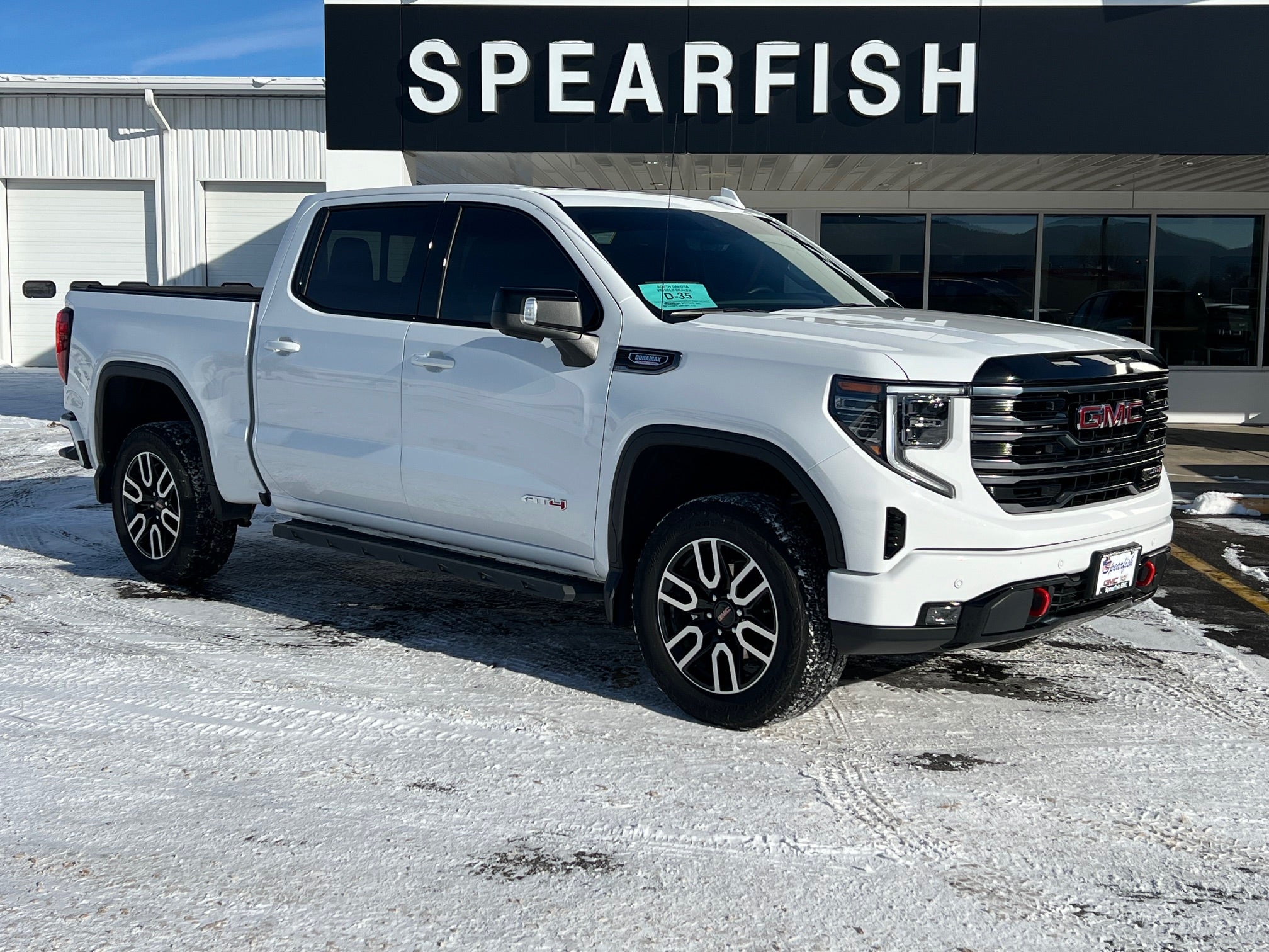 2025 GMC Sierra 1500 AT4 Crew Cab 4WD