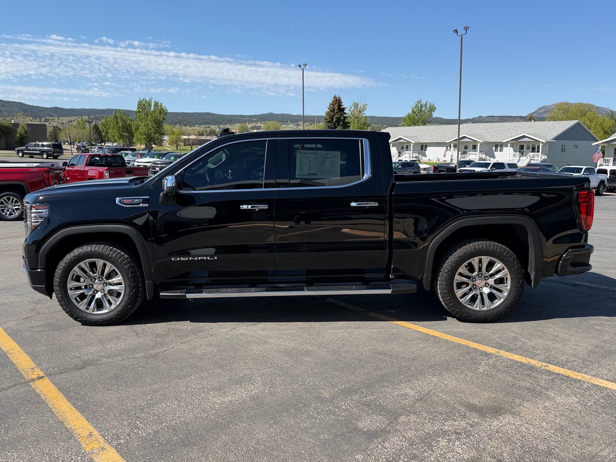 View vehicle photo 4