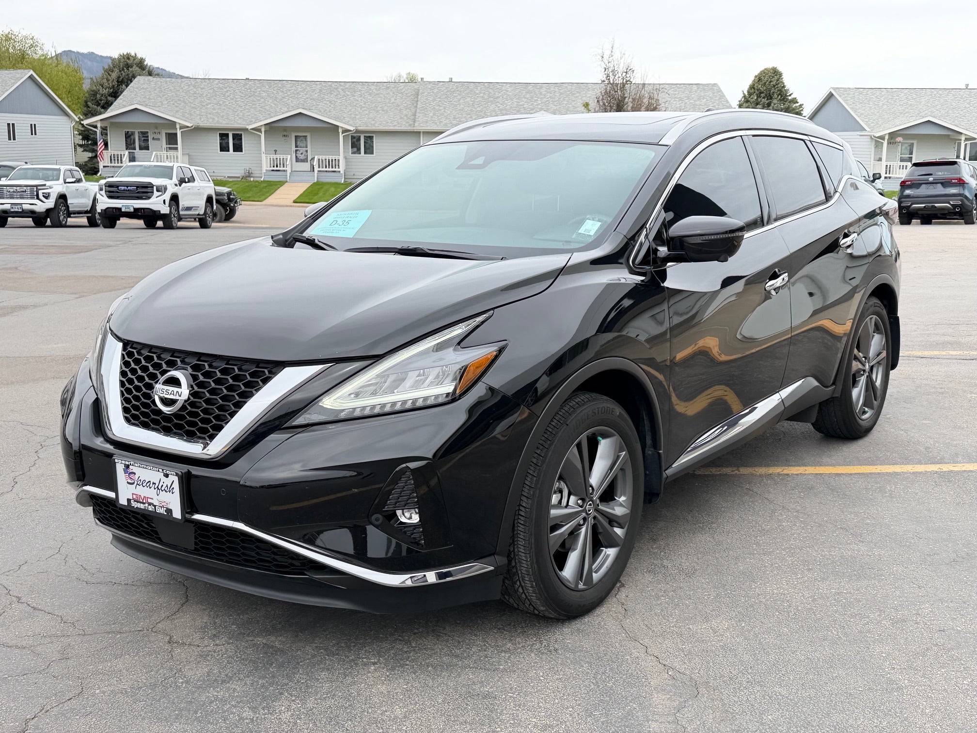 View vehicle photo 3