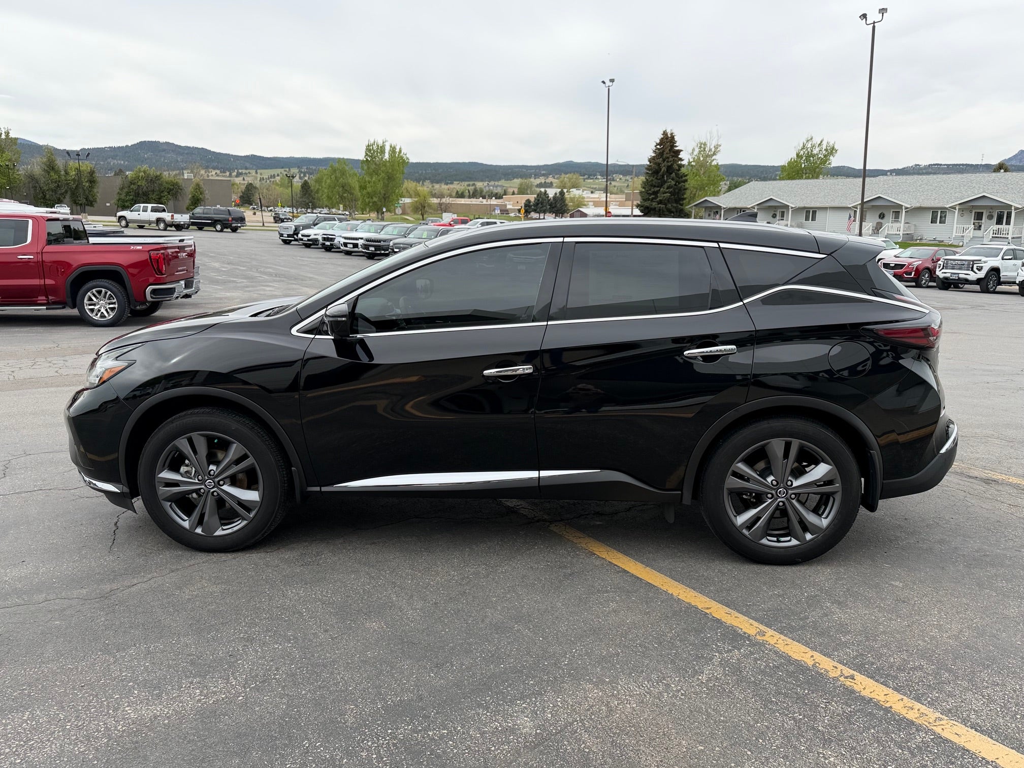 View vehicle photo 4