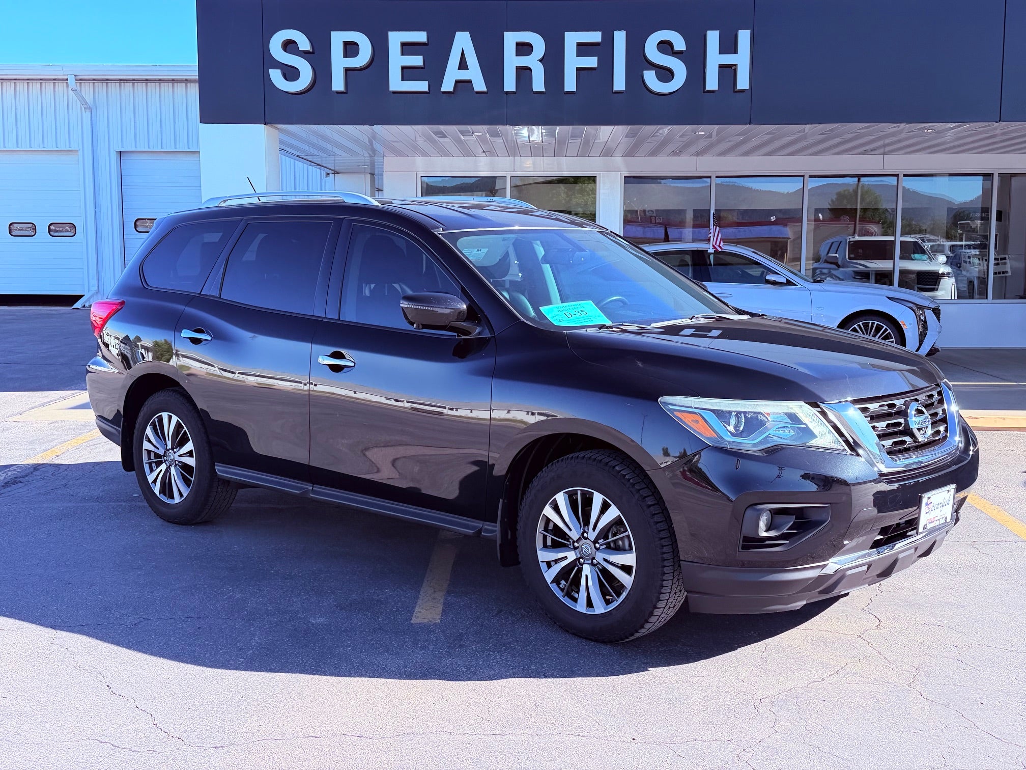  2017 Nissan Pathfinder SL 4WD   