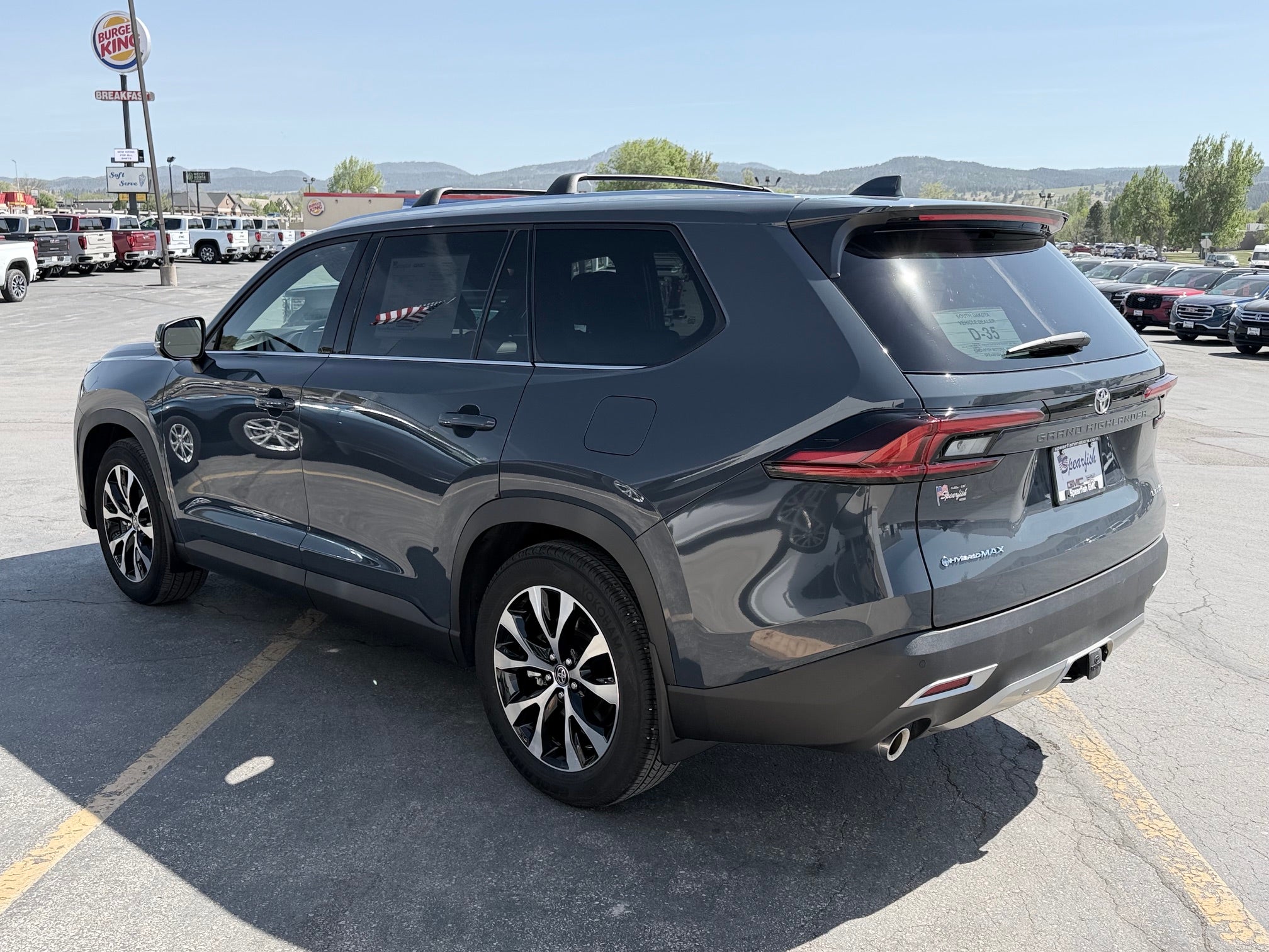 View vehicle photo 5