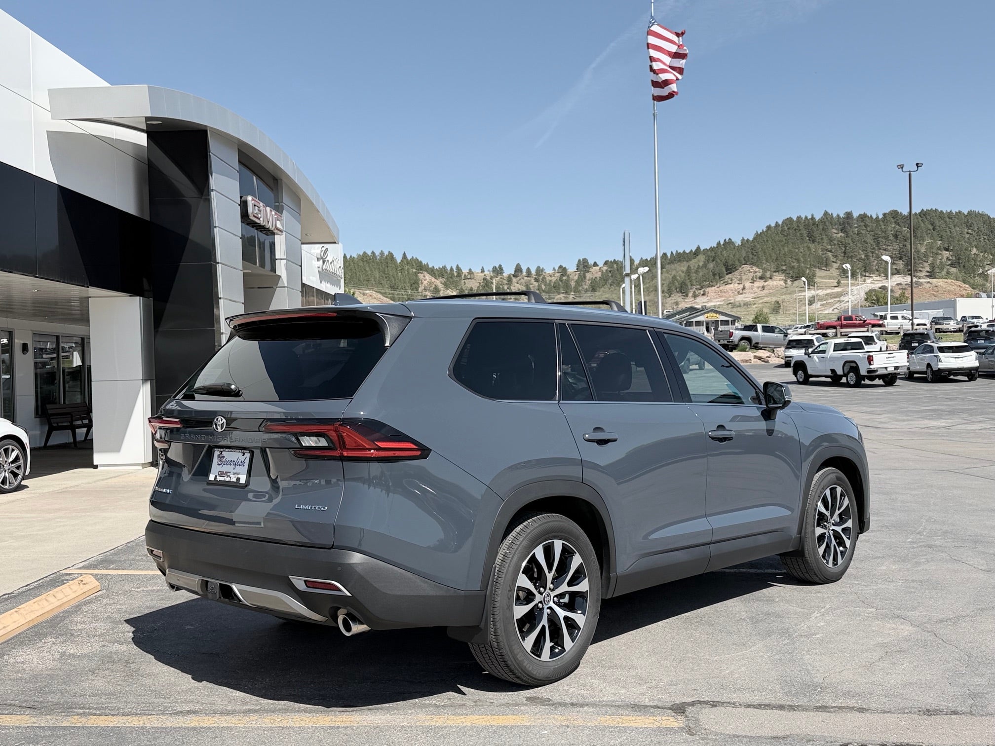View vehicle photo 7