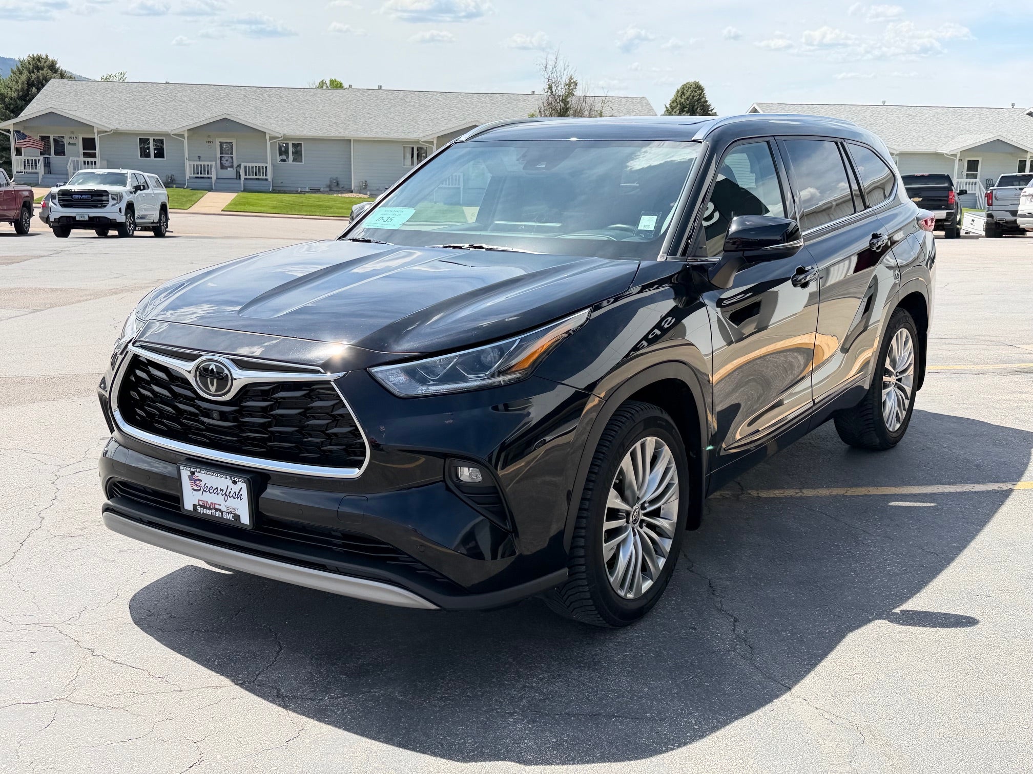 View vehicle photo 3