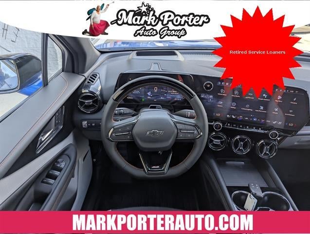 View vehicle photo 3