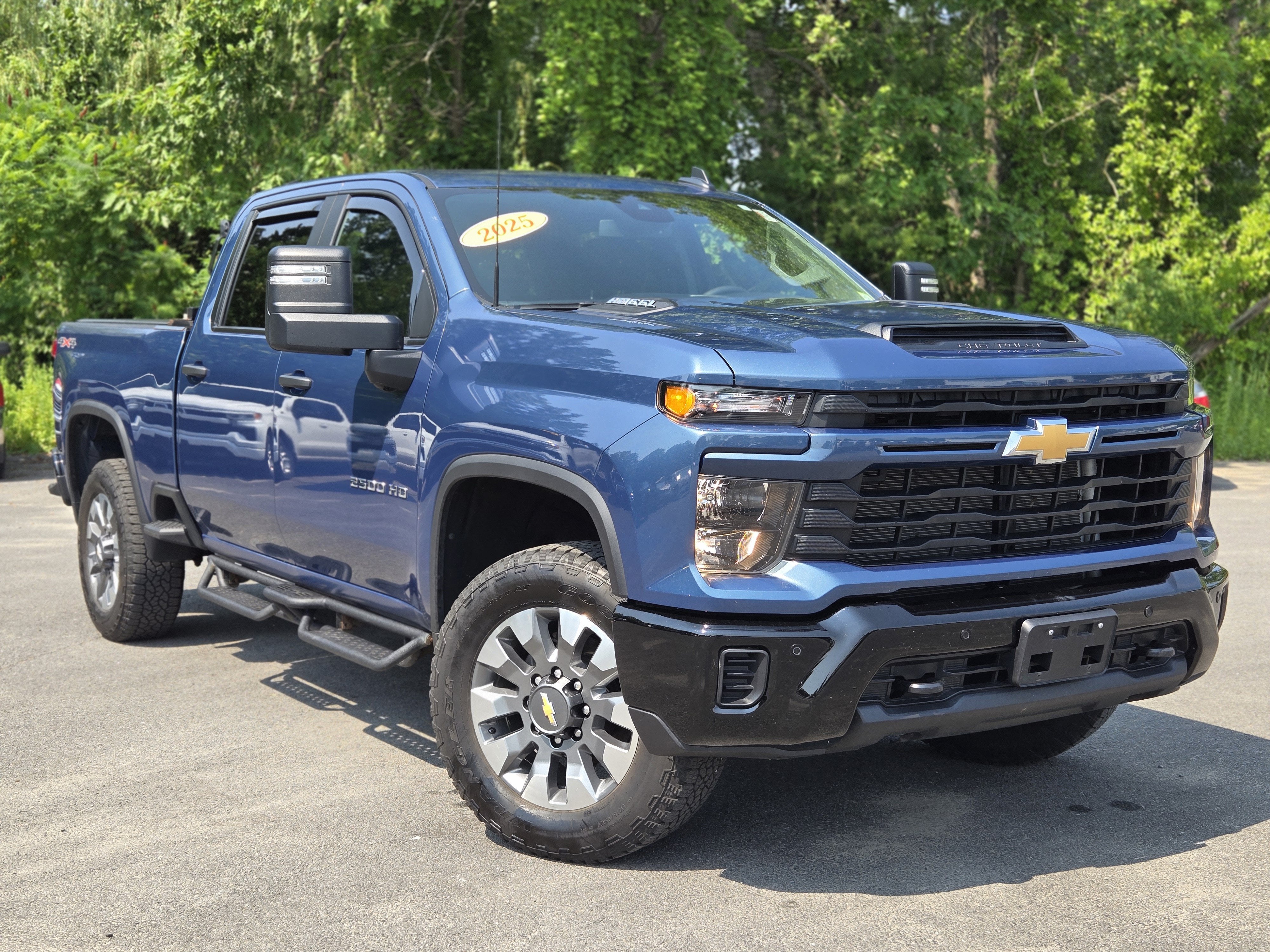 Lakeshore Blue Metallic 2025 Chevrolet Silverado 2500HD Pickup Truck Four-Wheel Drive Automatic