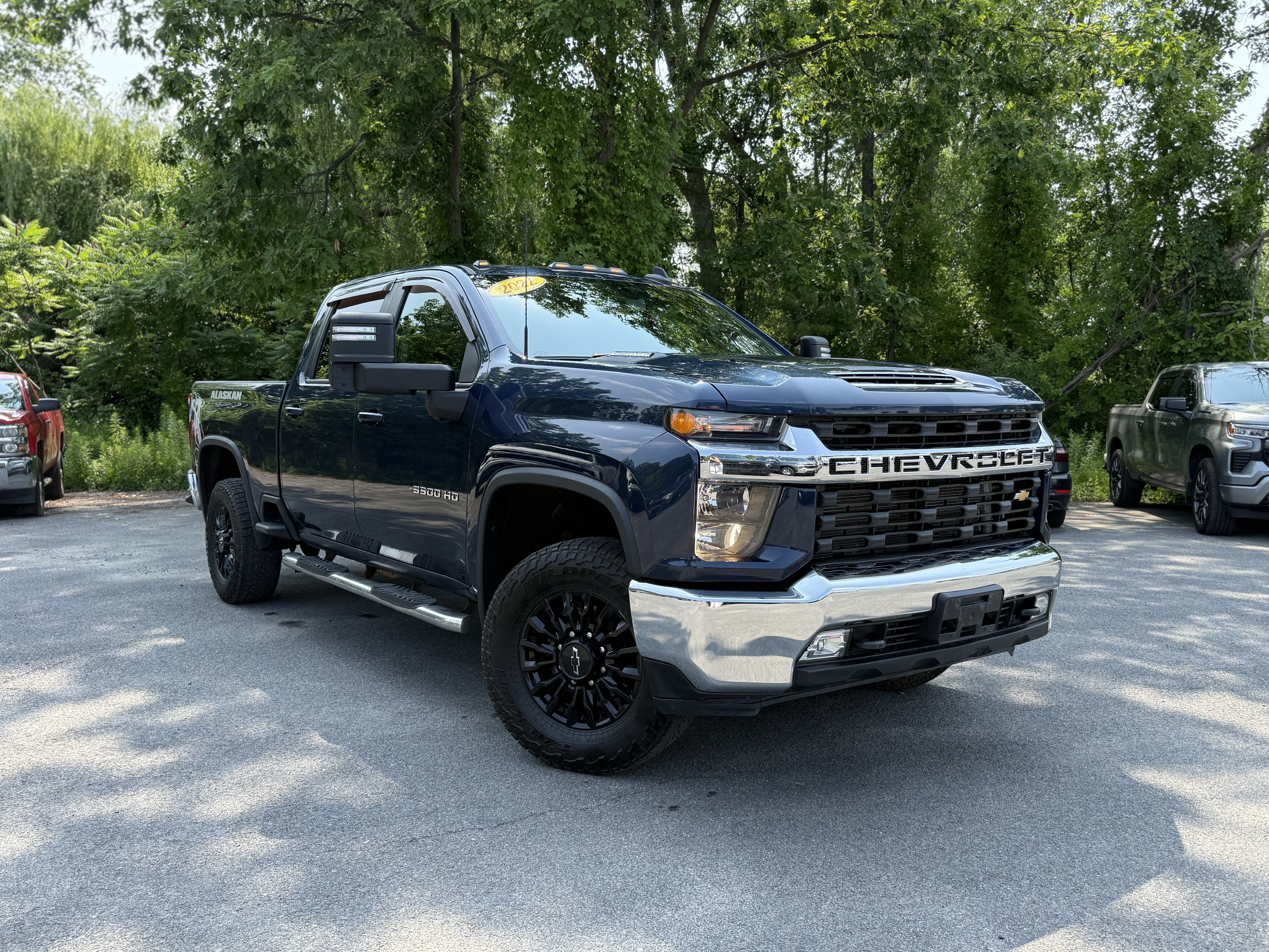  2022 Chevrolet Silverado 3500HD LT Crew Cab 4WD   