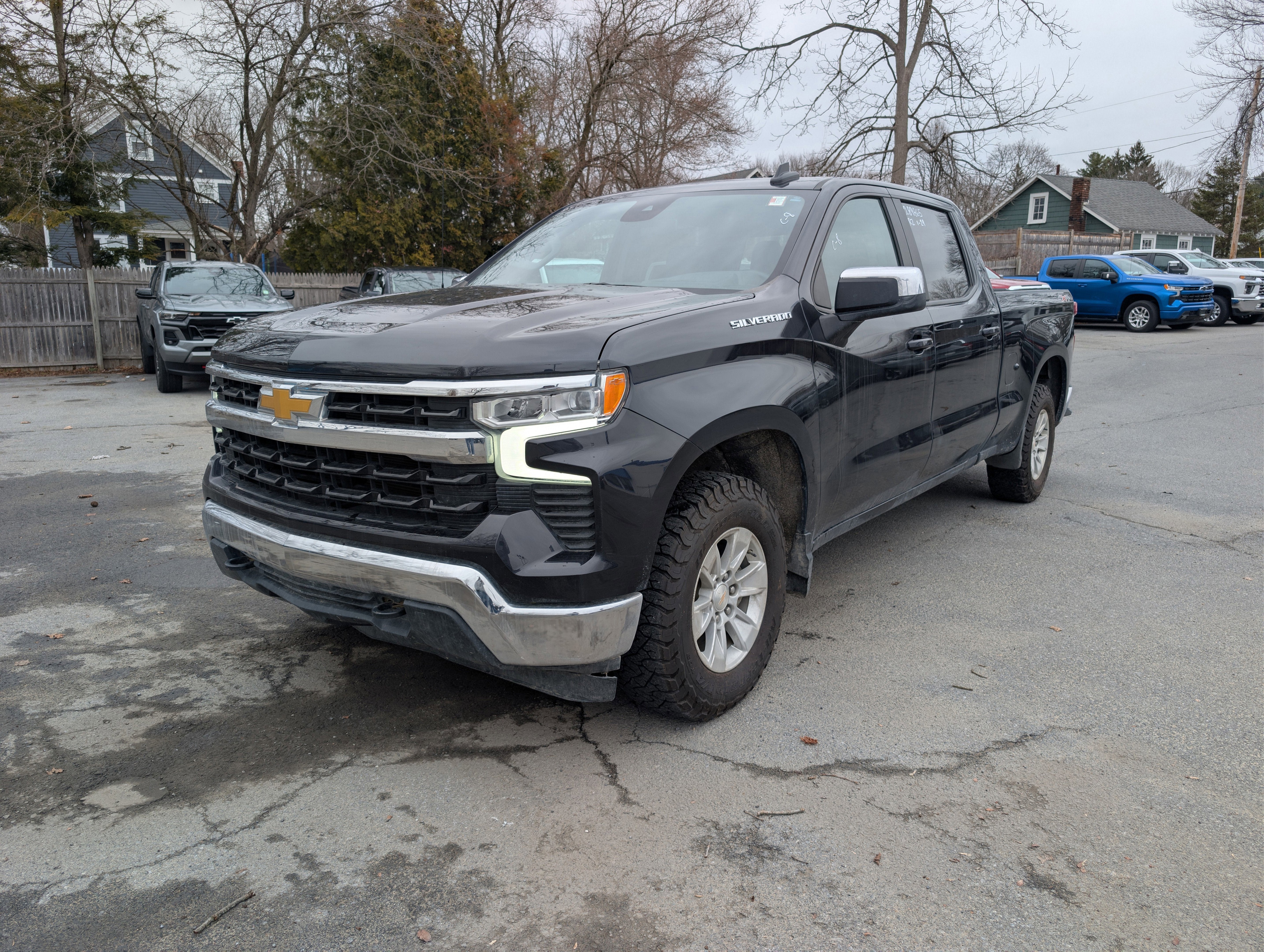 2024 Chevrolet Silverado 1500 LT Crew Cab 4WD