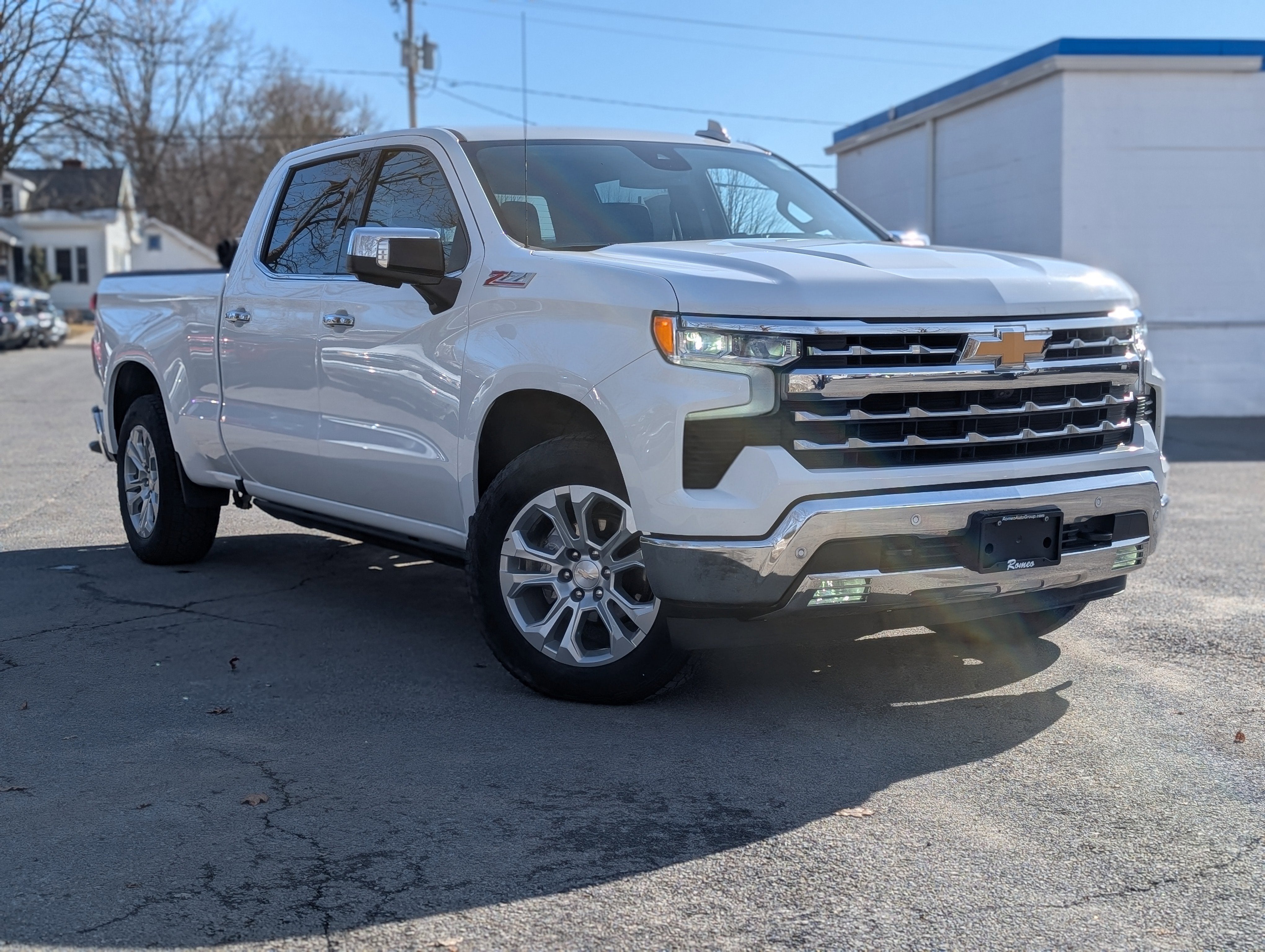 2024 Chevrolet Silverado 1500 LTZ Crew Cab 4WD