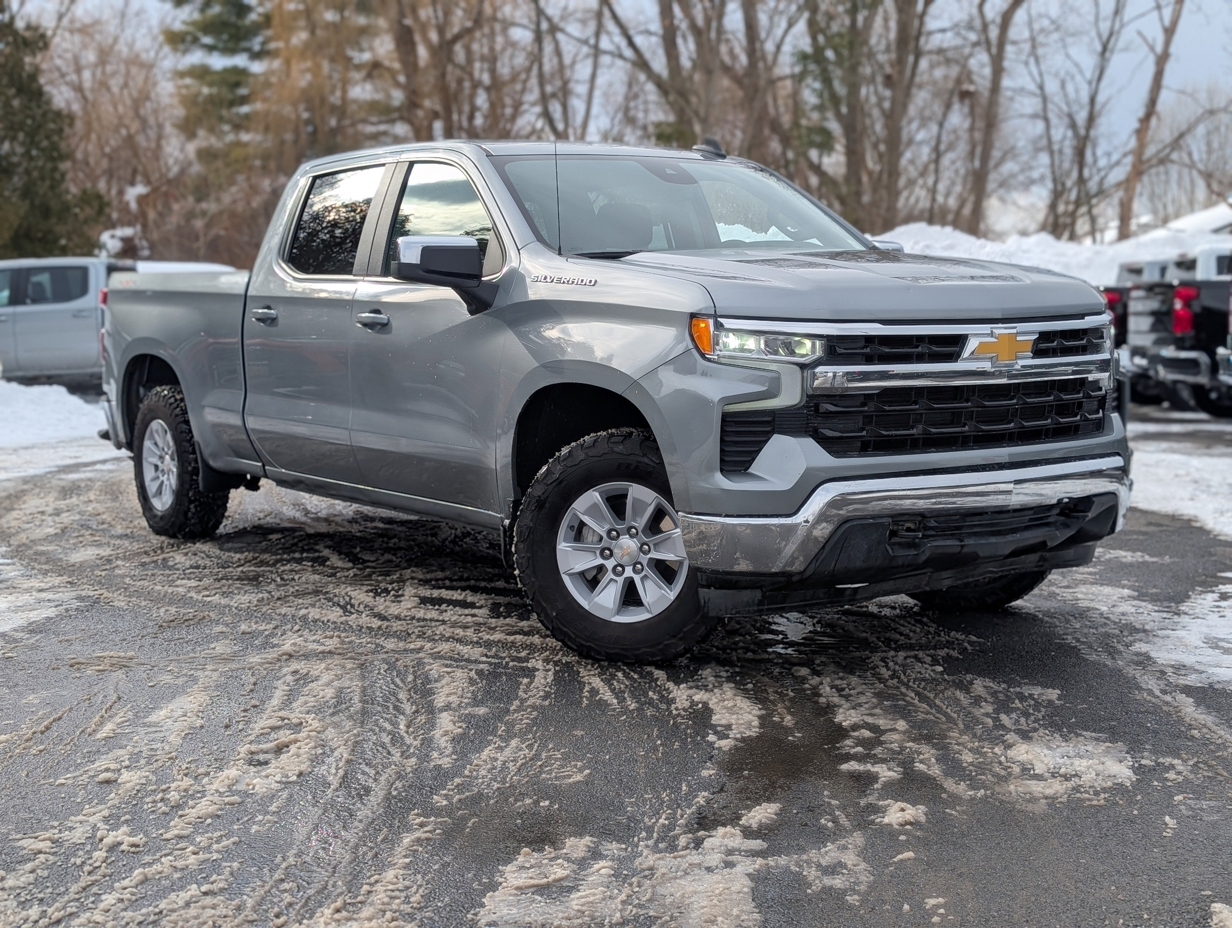 2025 Chevrolet Silverado 1500 LT Crew Cab 4WD