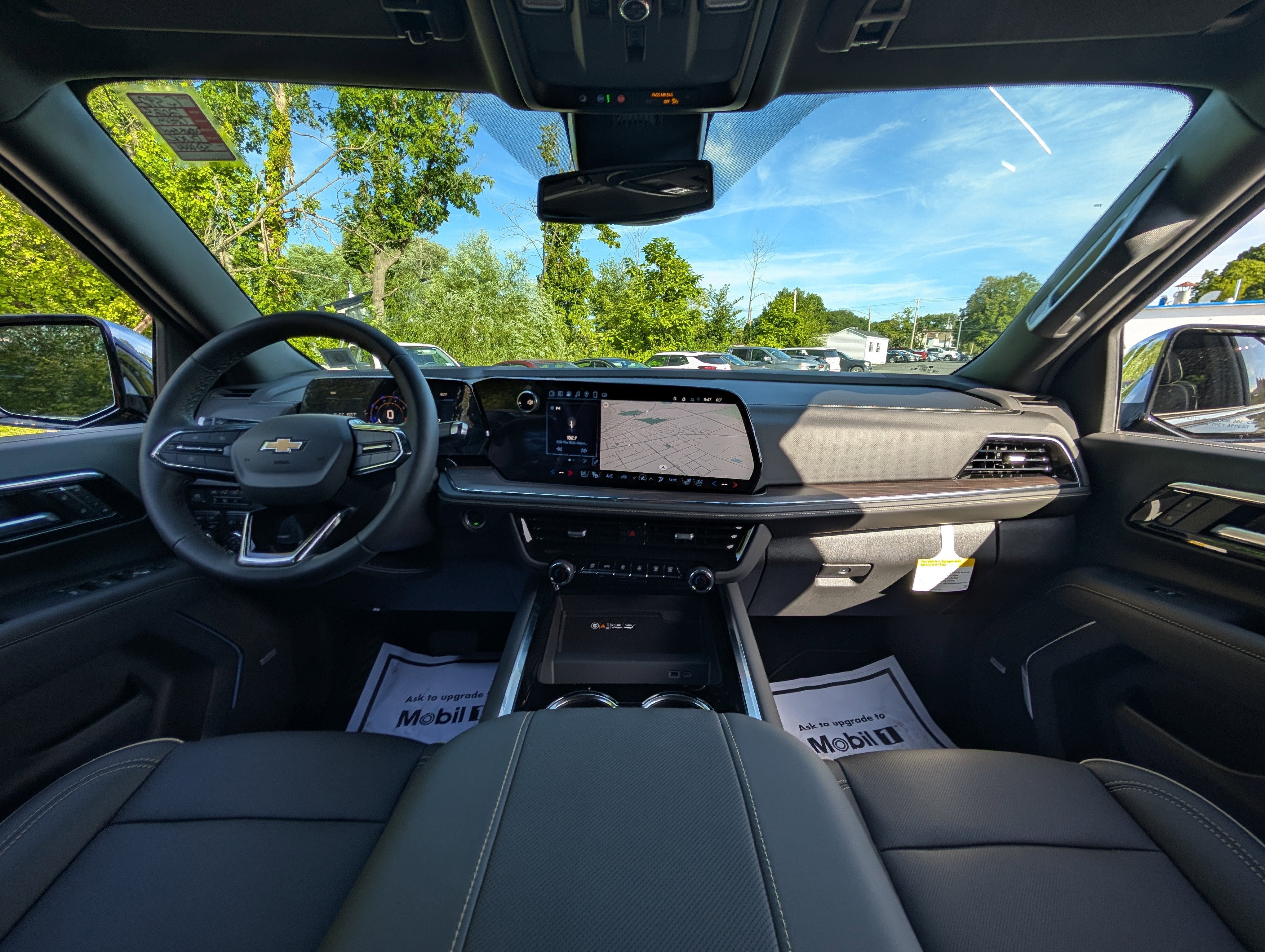 View vehicle photo 2
