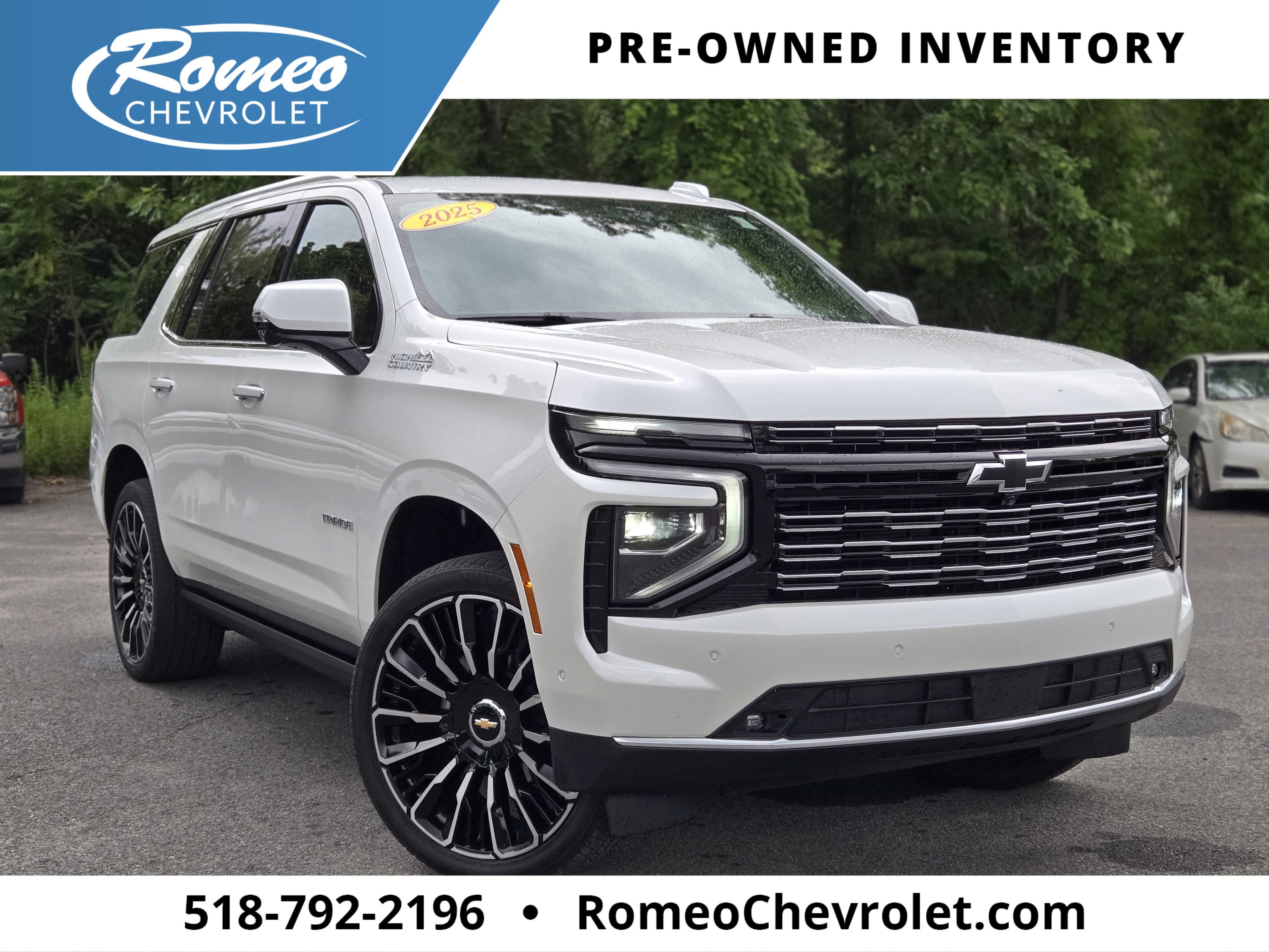 White (Iridescent Pearl Tricoat) 2025 Chevrolet Tahoe SUV / Crossover Four-Wheel Drive Automatic