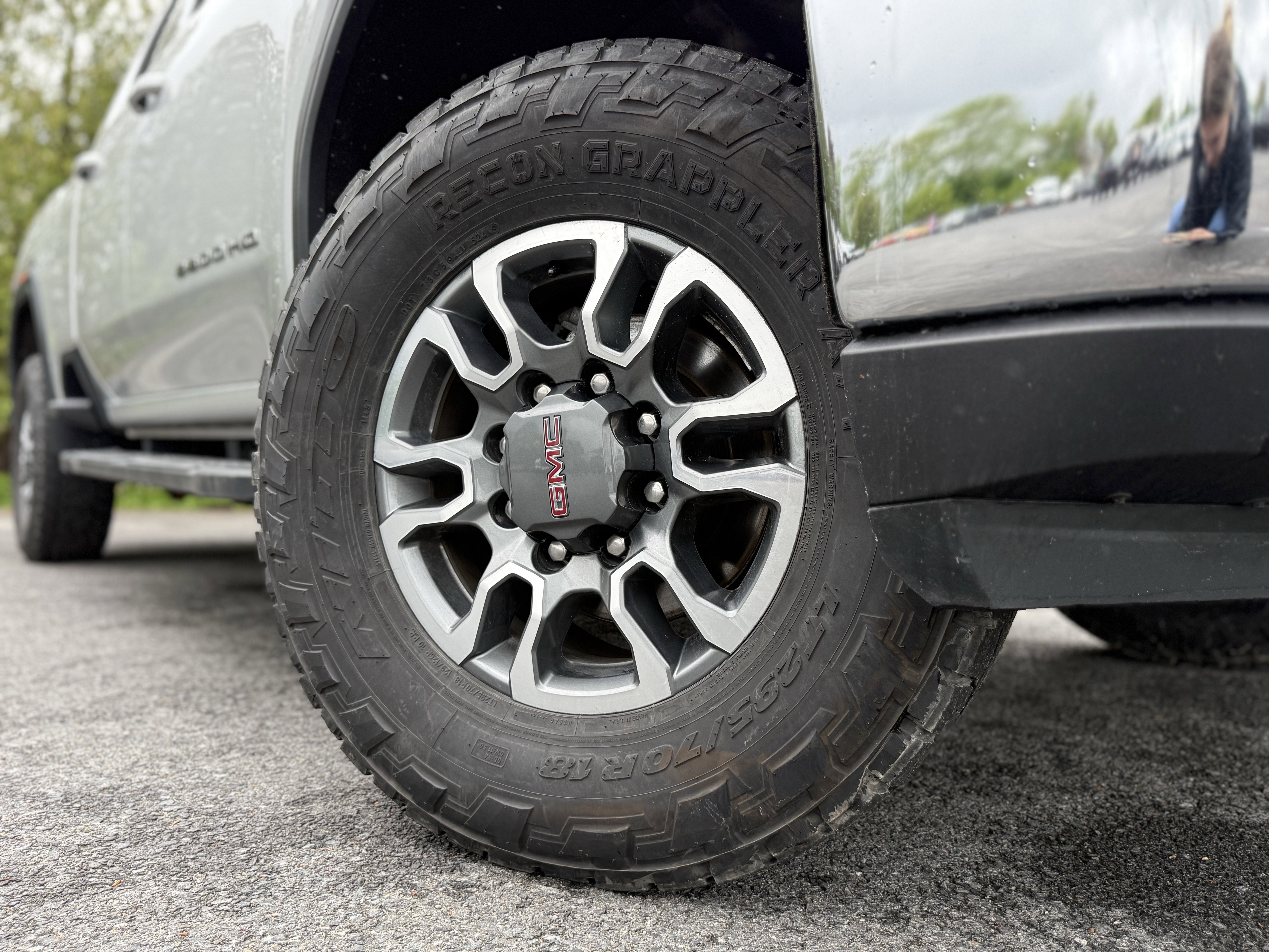 View vehicle photo 6