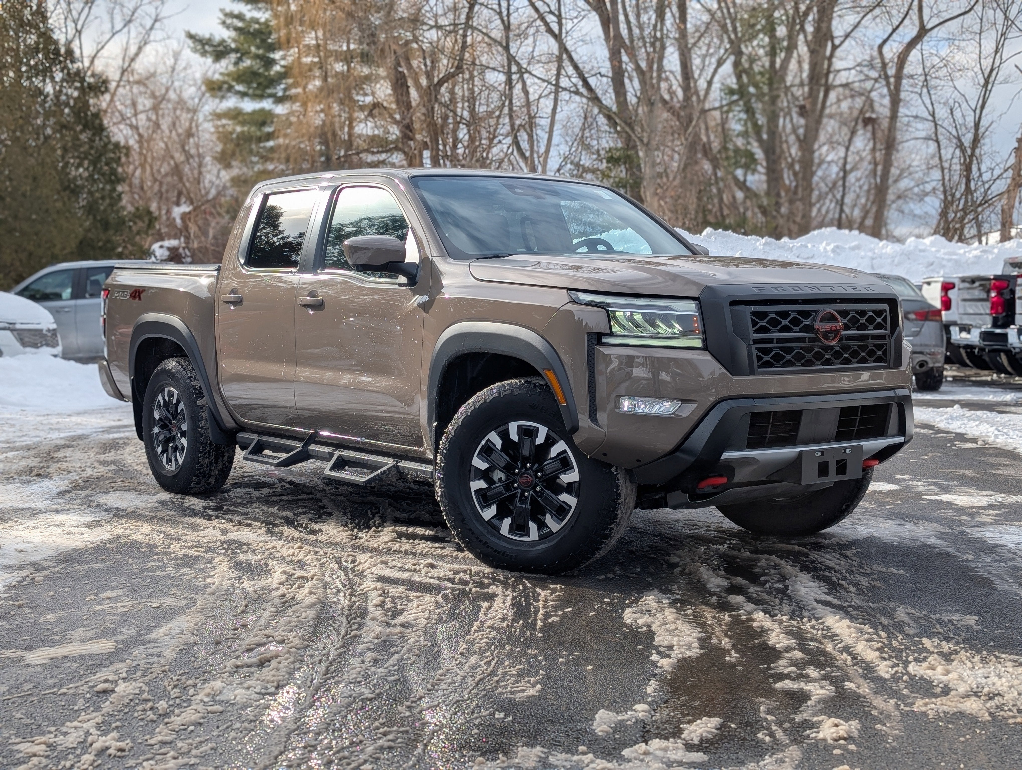 2023 Nissan Frontier PRO-4X Crew Cab 4WD