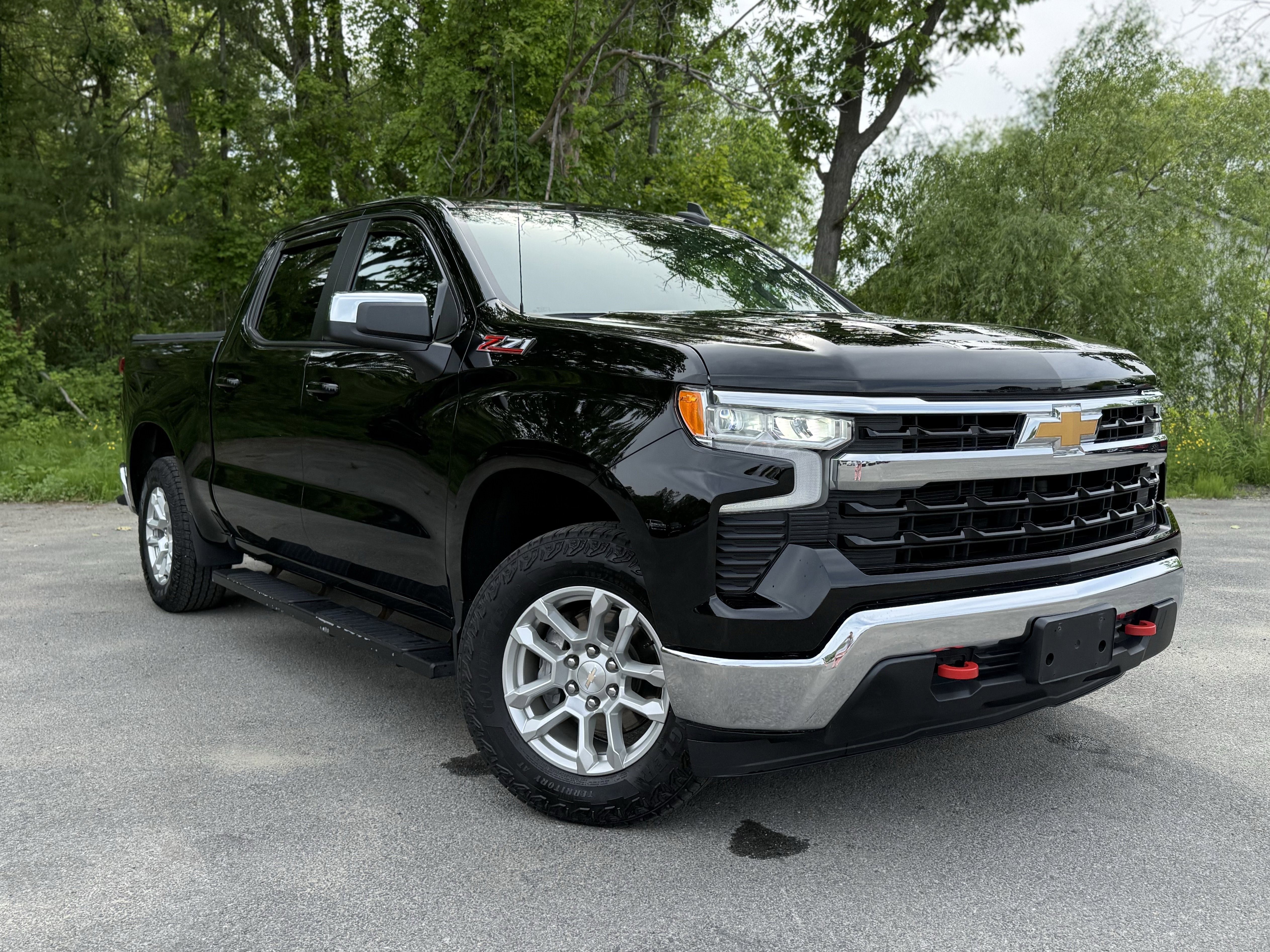Black 2024 Chevrolet Silverado 1500 LT Crew Cab 4WD Pickup Truck Four-Wheel Drive Automatic
