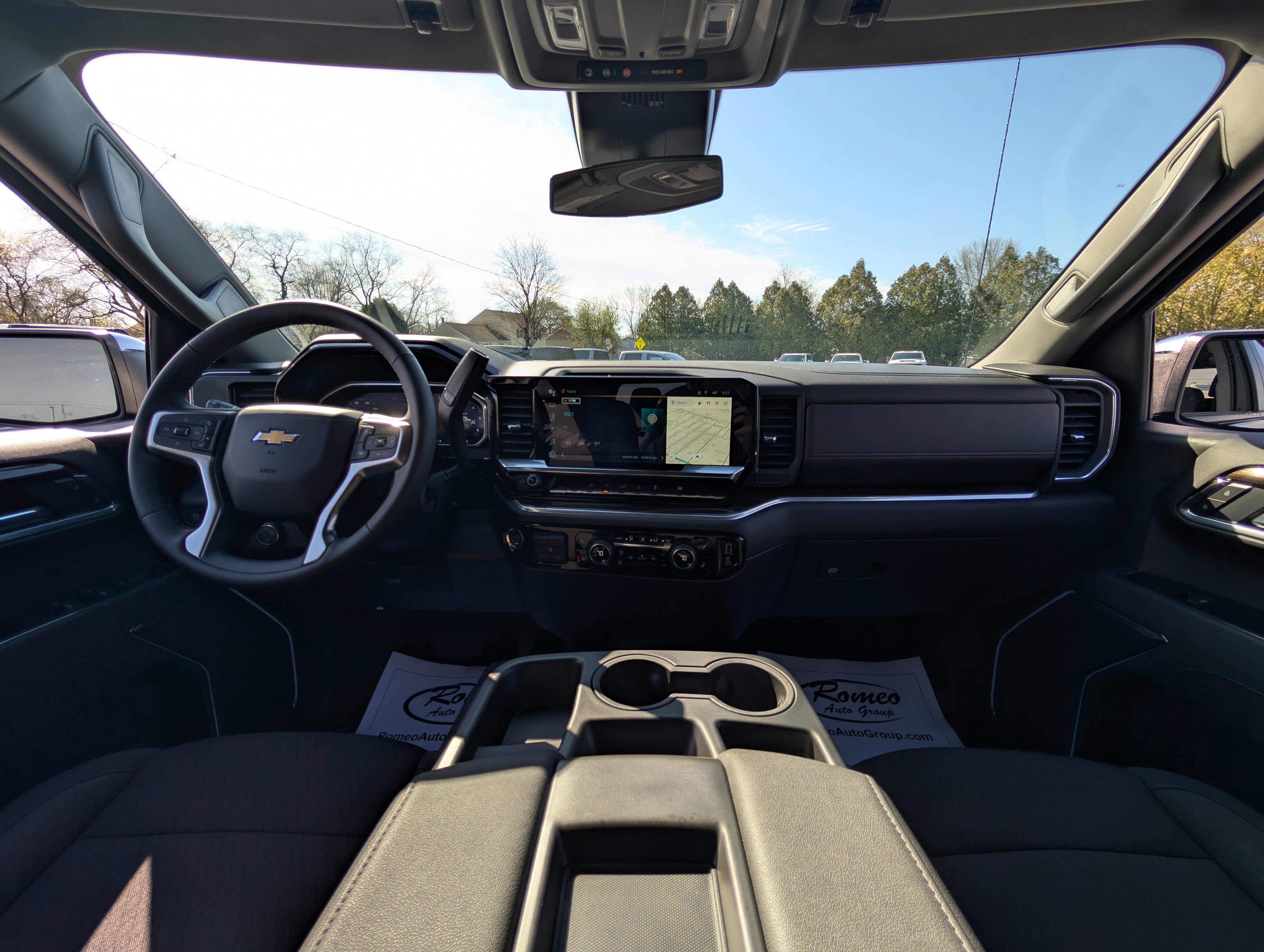 View vehicle photo 2