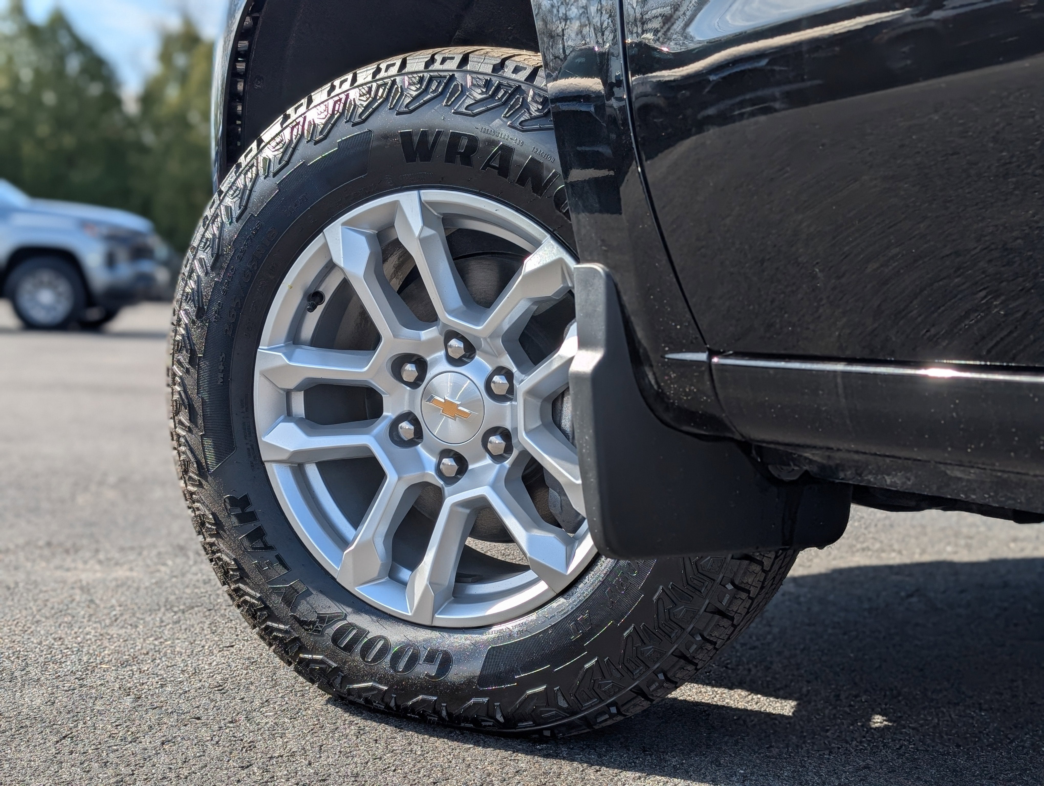 View vehicle photo 7