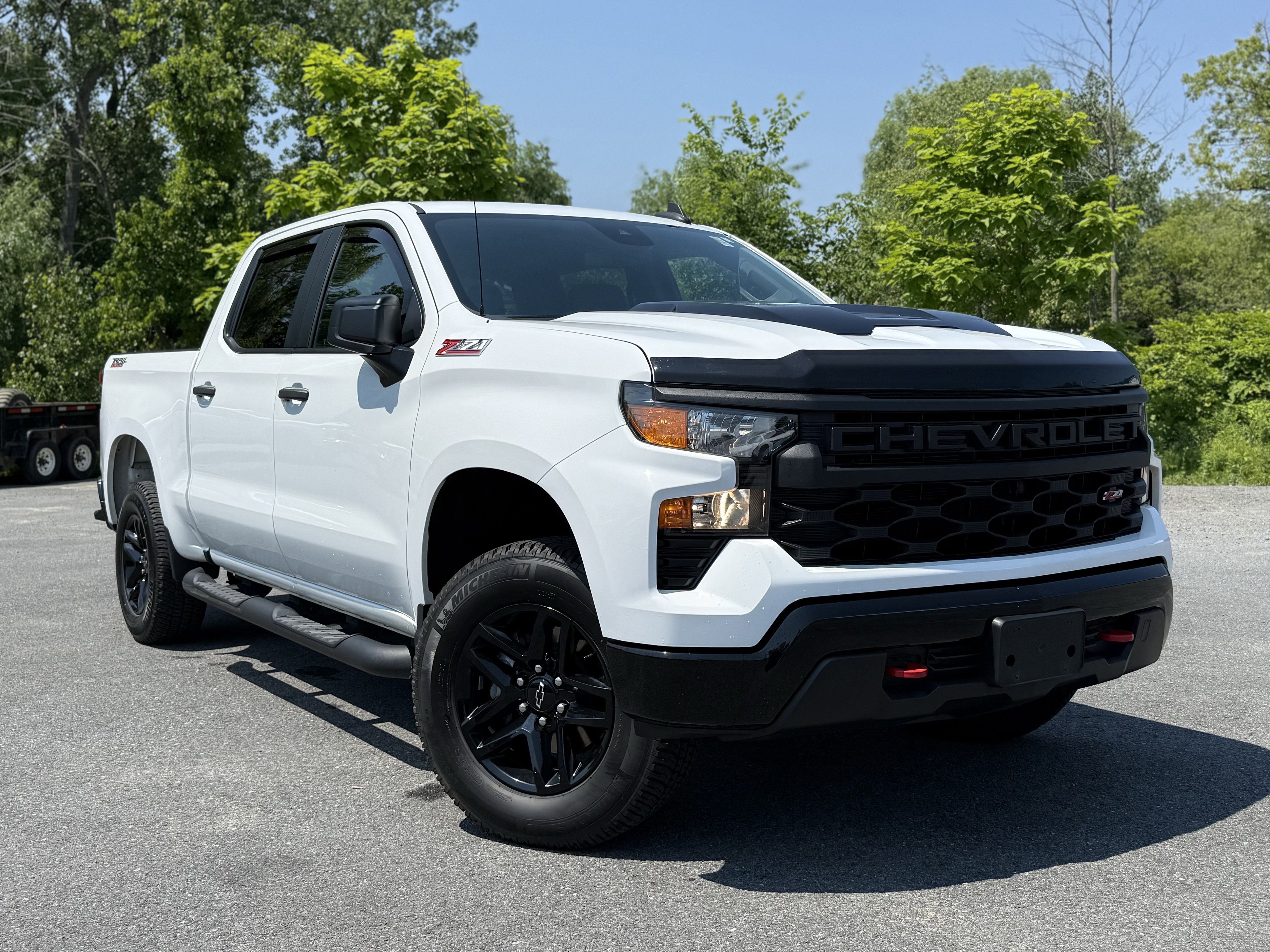 Summit White 2023 Chevrolet Silverado 1500 Pickup Truck Four-Wheel Drive Automatic