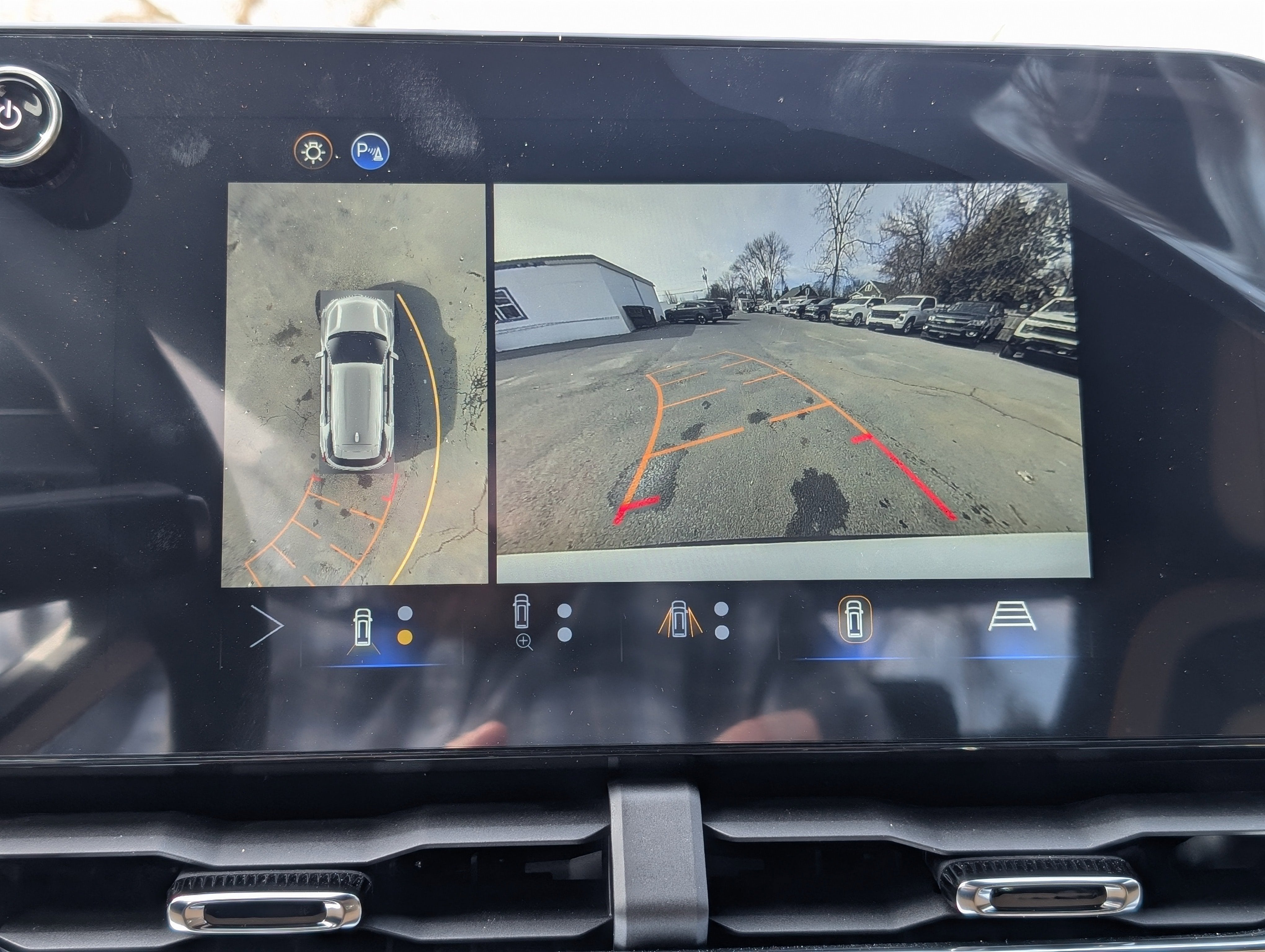 View vehicle photo 3