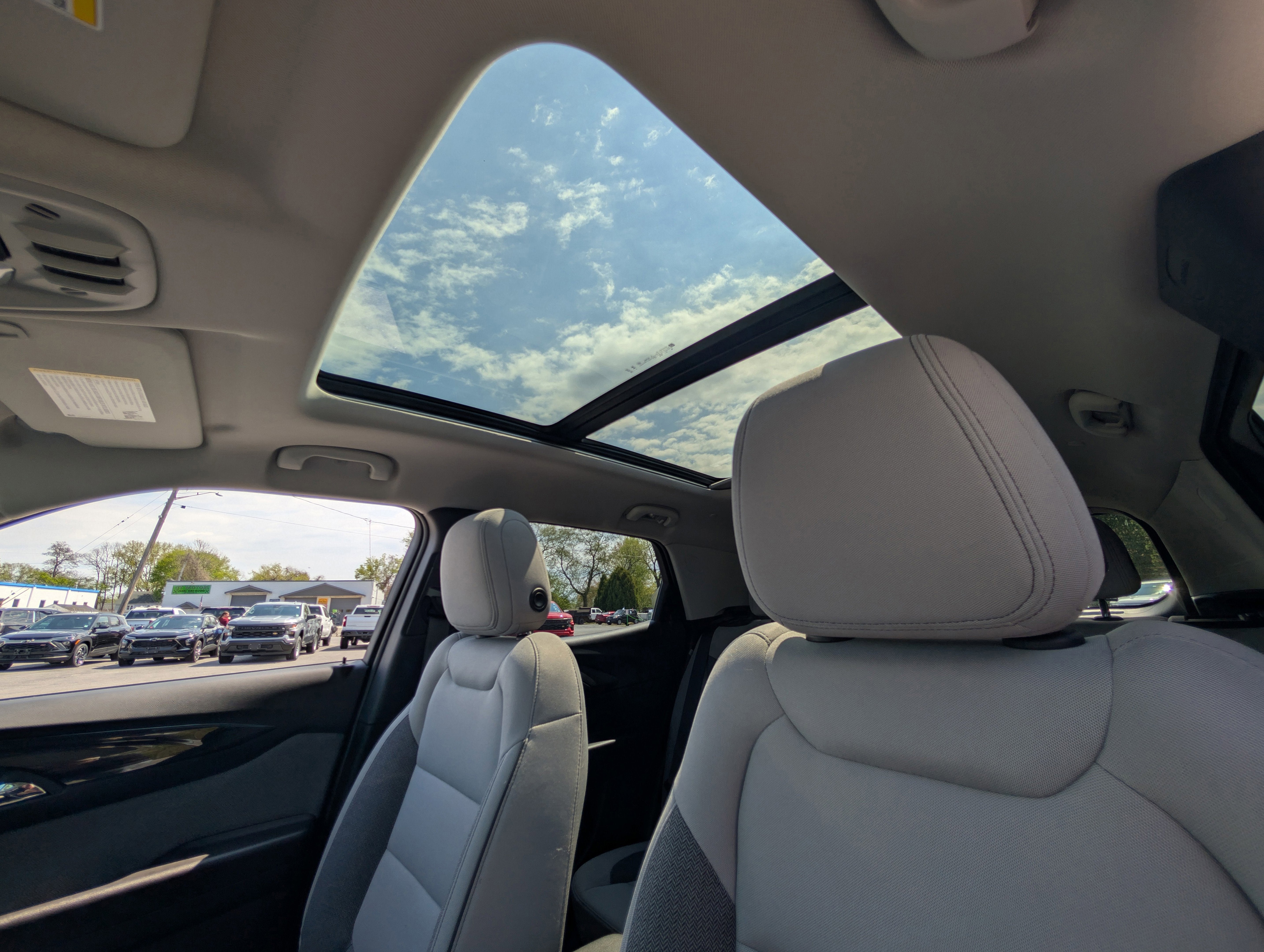View vehicle photo 7