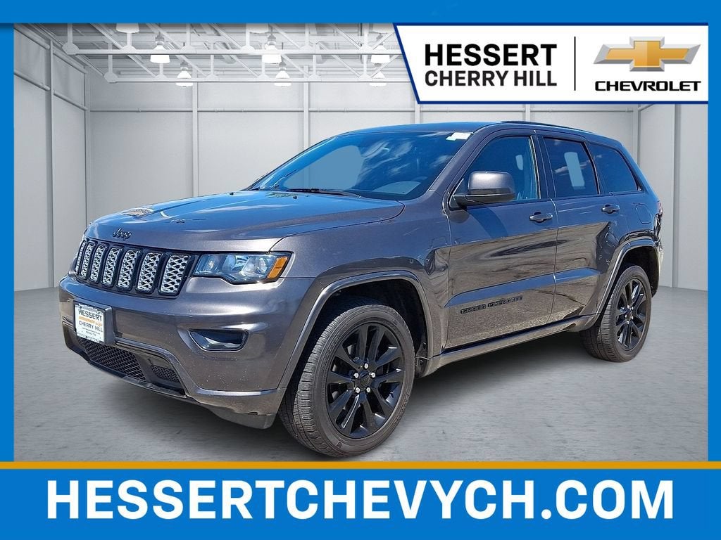 Gray 2018 Jeep Grand Cherokee SUV / Crossover Four-Wheel Drive Automatic