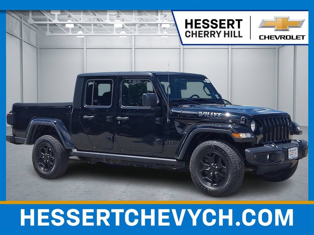 Black 2021 Jeep Gladiator Pickup Truck Four-Wheel Drive Automatic