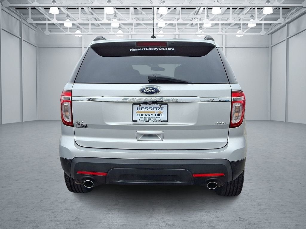 View vehicle photo 6