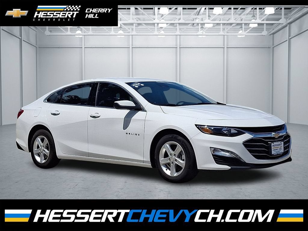 Summit White 2024 Chevrolet Malibu Sedan Front-Wheel Drive Automatic