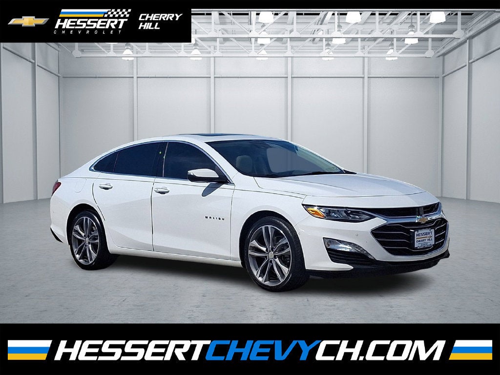 Summit White 2021 Chevrolet Malibu Sedan Front-Wheel Drive Automatic