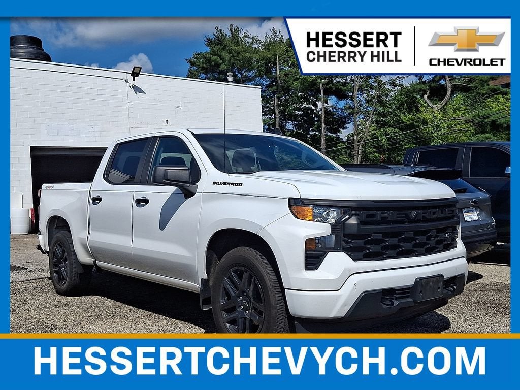 Summit White 2023 Chevrolet Silverado 1500 Pickup Truck Four-Wheel Drive Automatic
