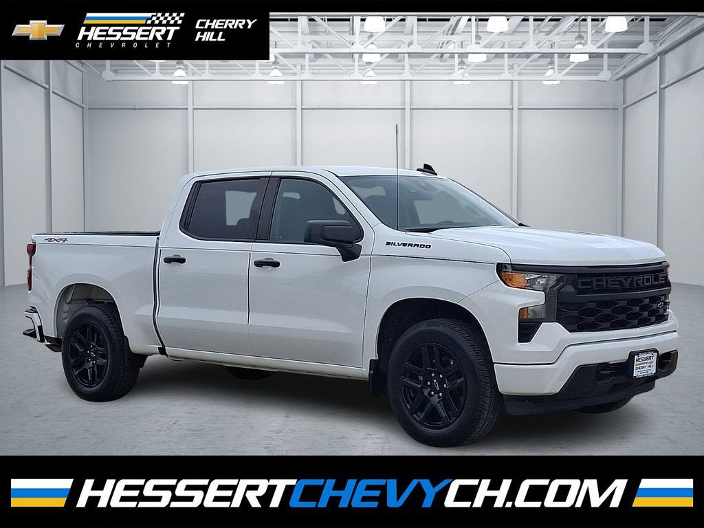 Summit White 2023 Chevrolet Silverado 1500 Pickup Truck Four-Wheel Drive Automatic