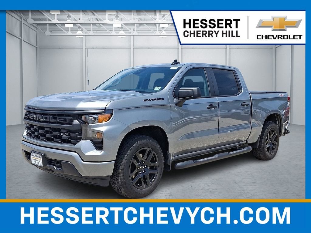 Sterling Gray Metallic 2024 Chevrolet Silverado 1500 Pickup Truck Four-Wheel Drive Automatic