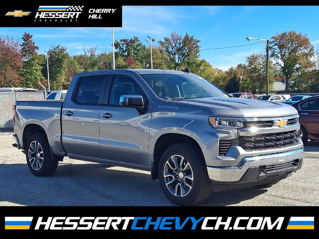 Sterling Gray Metallic 2024 Chevrolet Silverado 1500 Pickup Truck Four-Wheel Drive Automatic