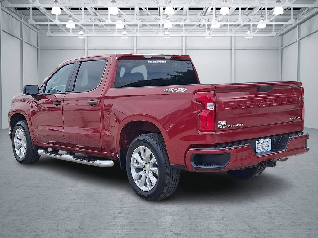 View vehicle photo 5