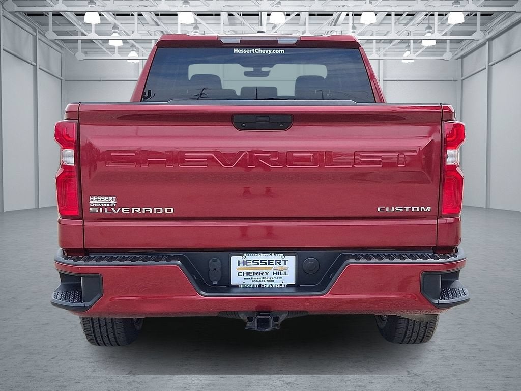 View vehicle photo 6