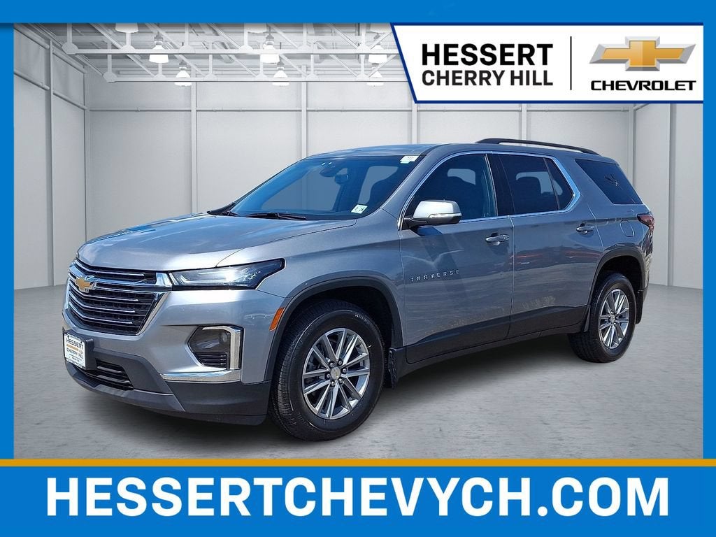 Sterling Gray Metallic 2023 Chevrolet Traverse SUV / Crossover Front-Wheel Drive Automatic