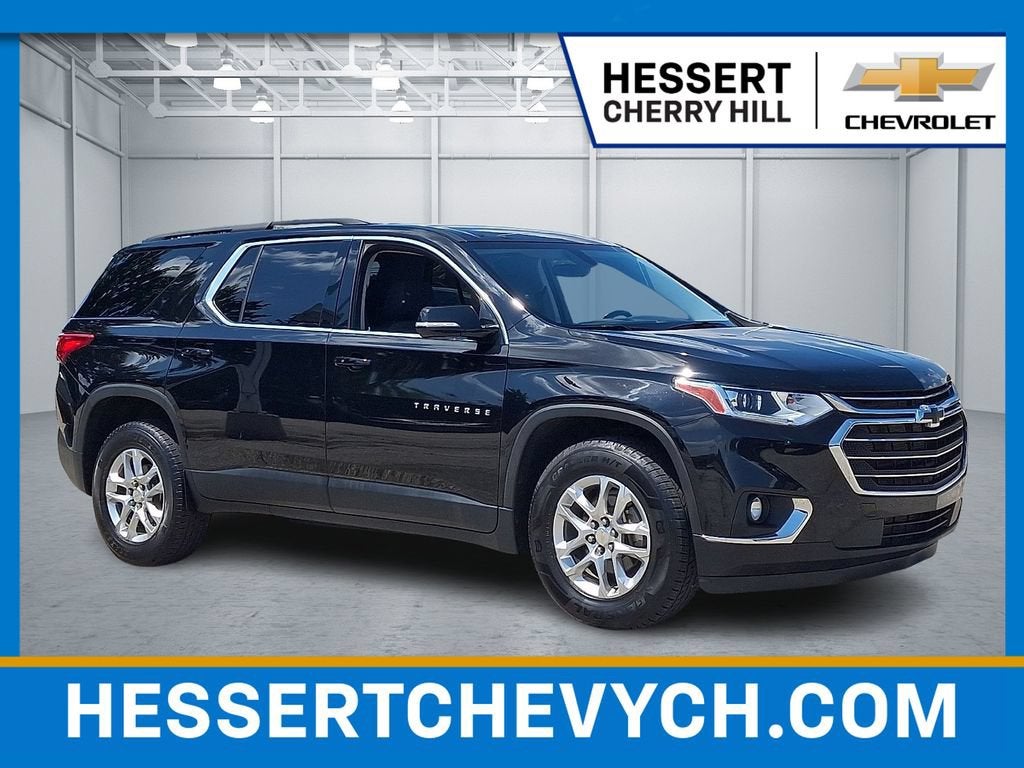 Mosaic Black Metallic 2020 Chevrolet Traverse SUV / Crossover Front-Wheel Drive Automatic